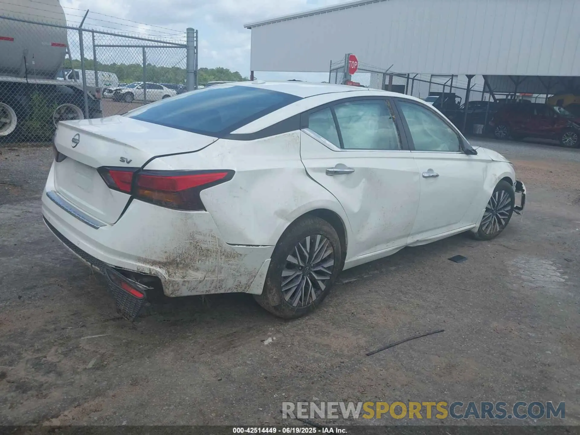 4 fotografías del automóvil dañado 1N4BL4DV2PN400609 NISSAN ALTIMA 2023