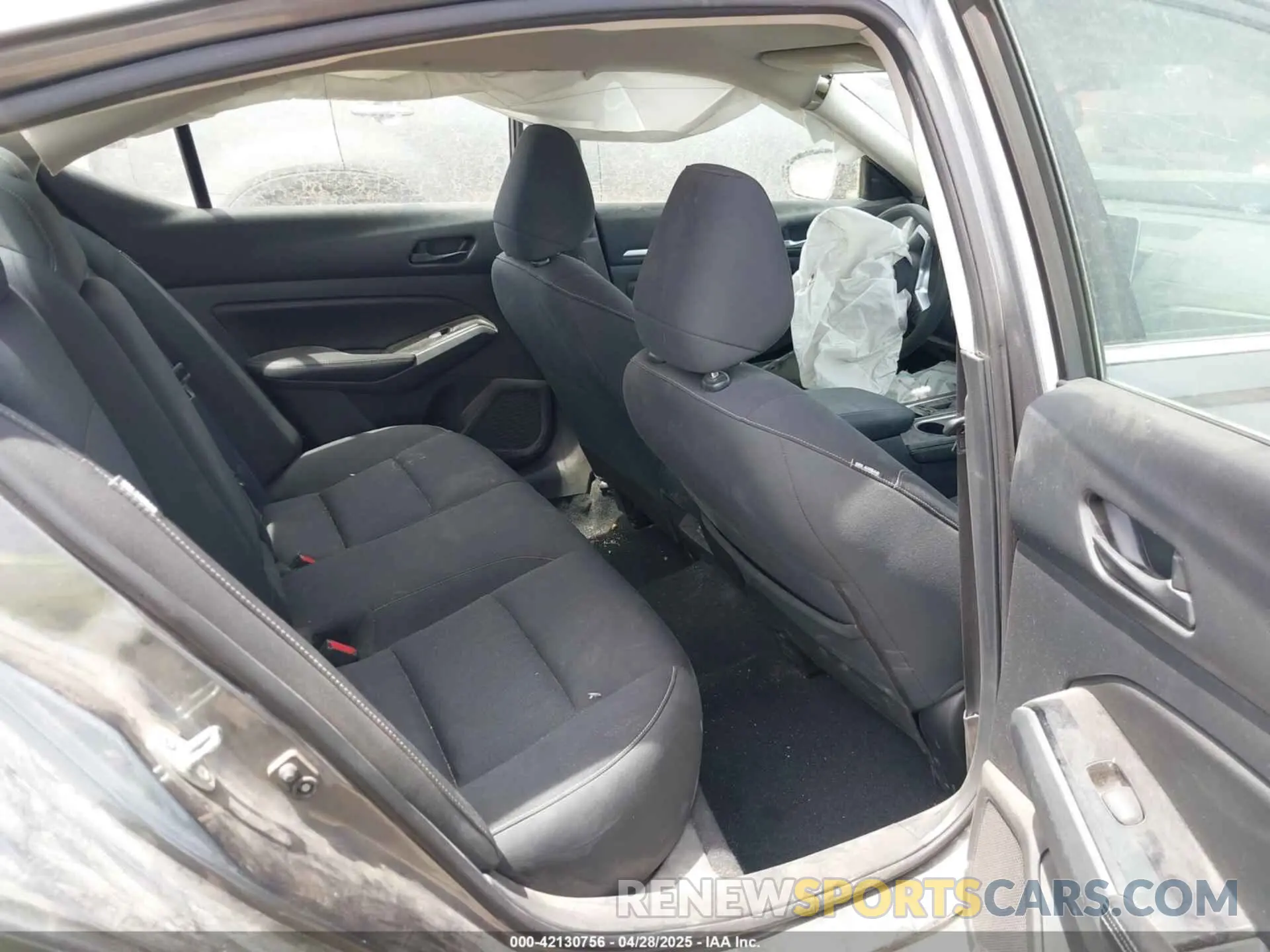 8 fotografías del automóvil dañado 1N4BL4DV3PN317528 NISSAN ALTIMA 2023