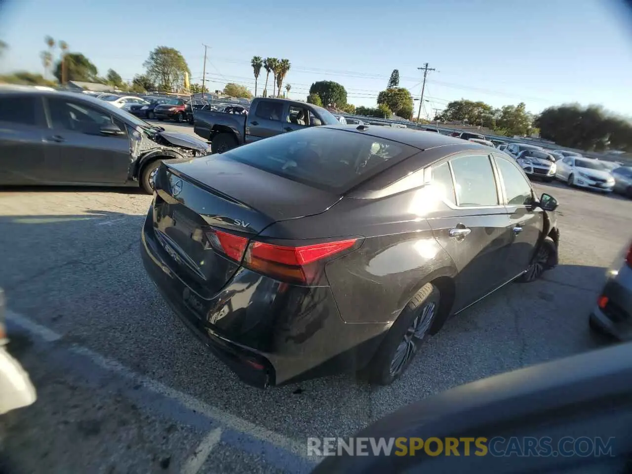 3 fotografías del automóvil dañado 1N4BL4DV4PN337125 NISSAN ALTIMA 2023