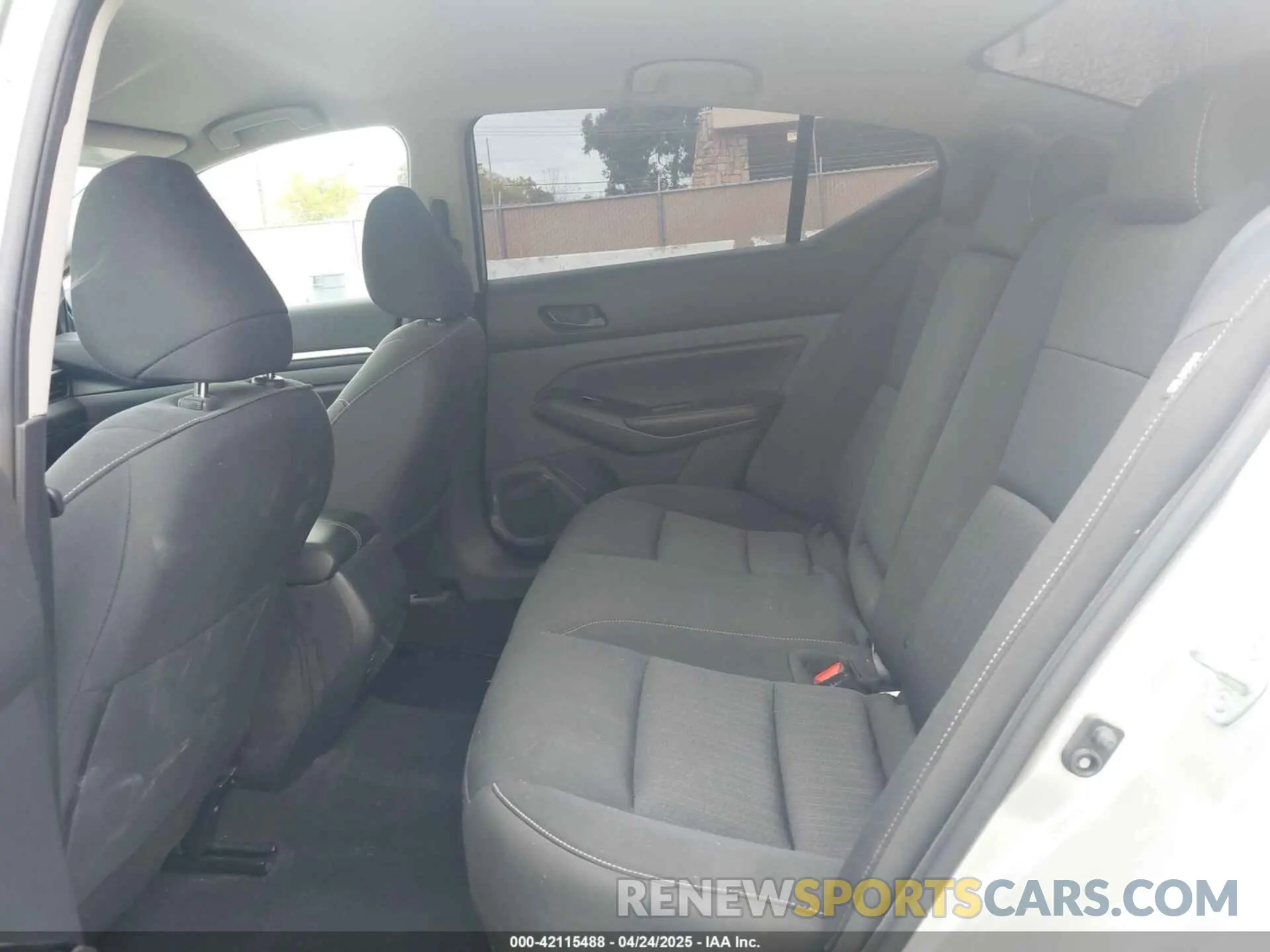 8 fotografías del automóvil dañado 1N4BL4DV5PN372417 NISSAN ALTIMA 2023