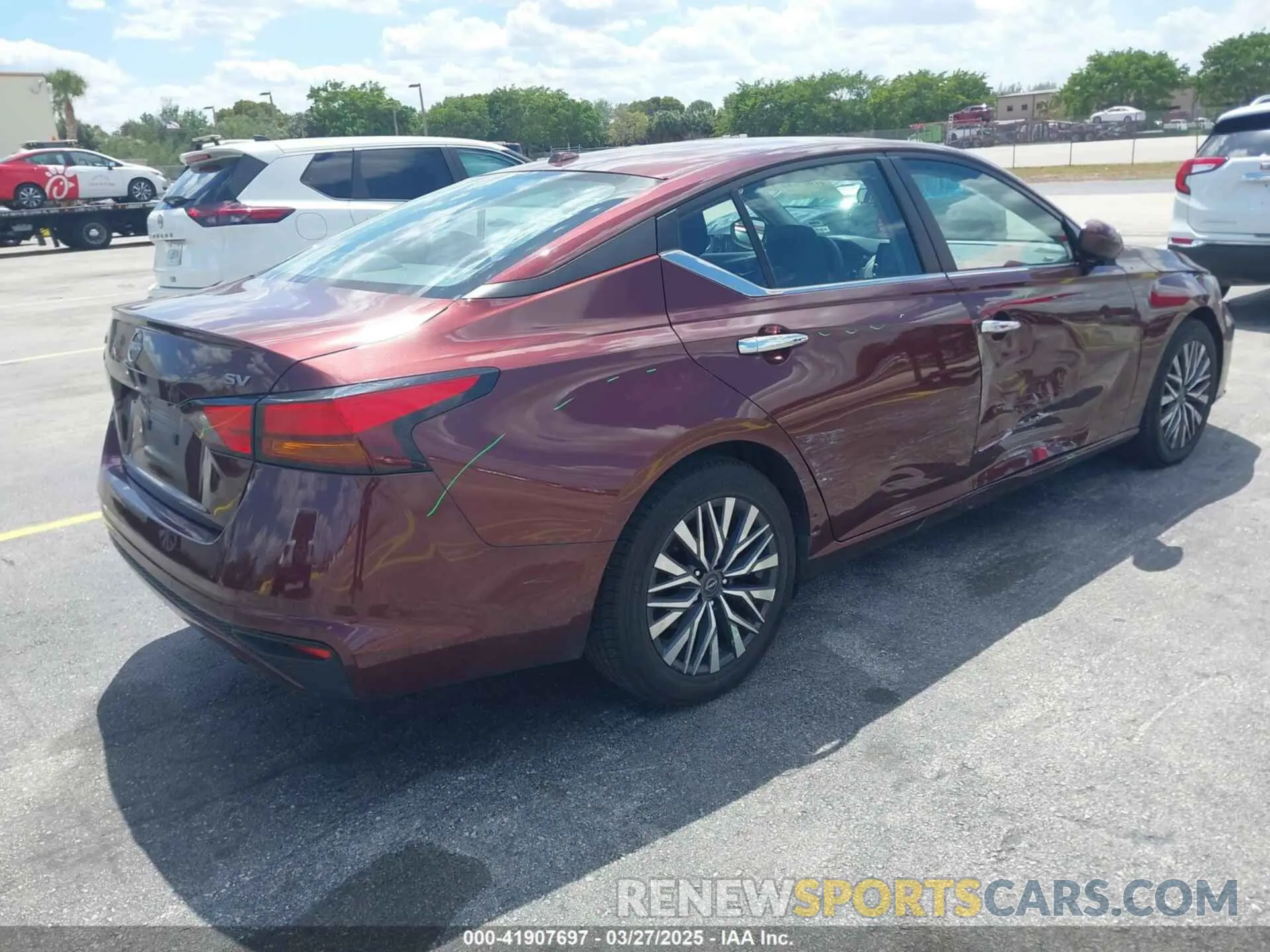4 fotografías del automóvil dañado 1N4BL4DV5PN382798 NISSAN ALTIMA 2023