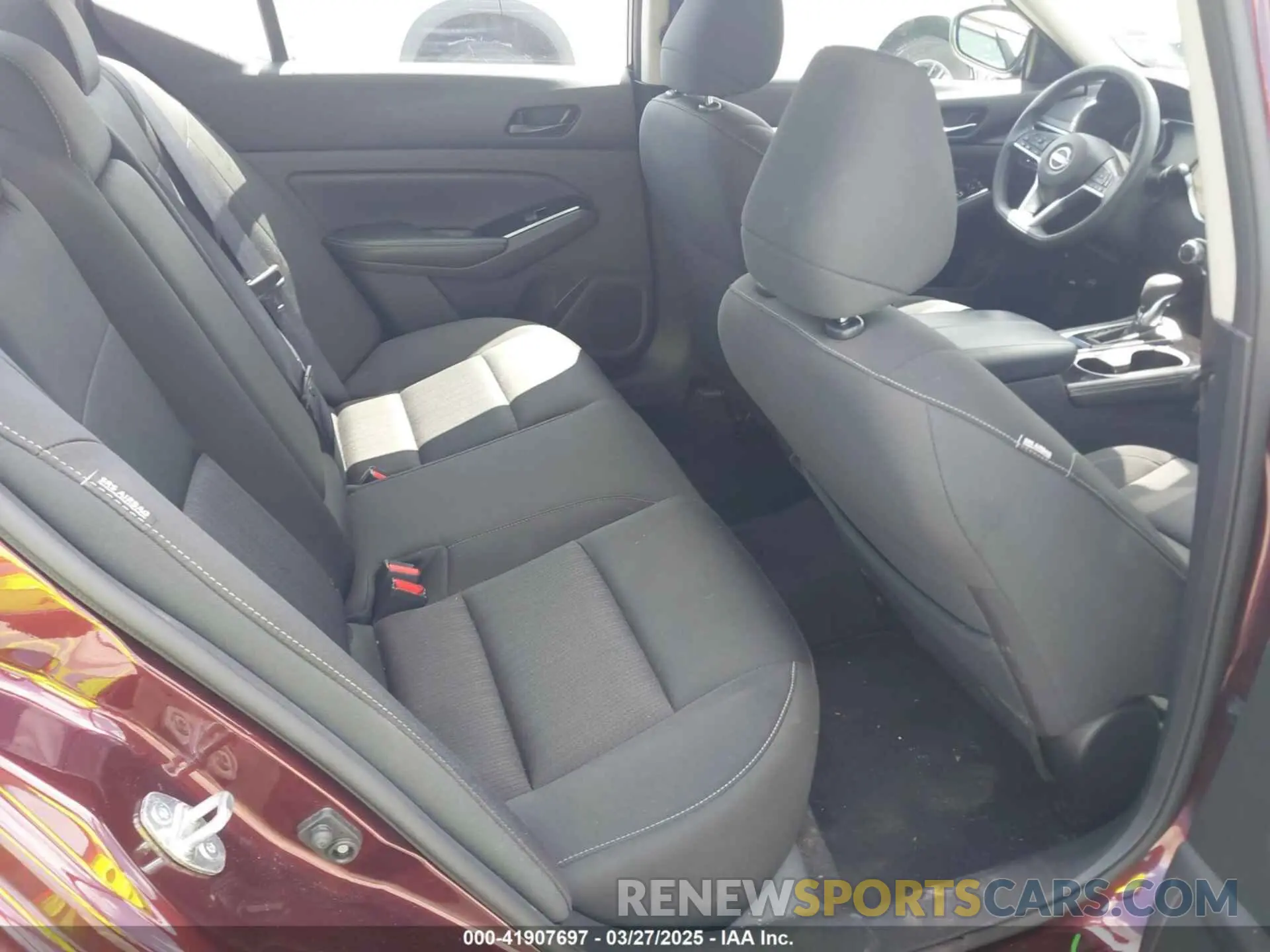 8 fotografías del automóvil dañado 1N4BL4DV5PN382798 NISSAN ALTIMA 2023