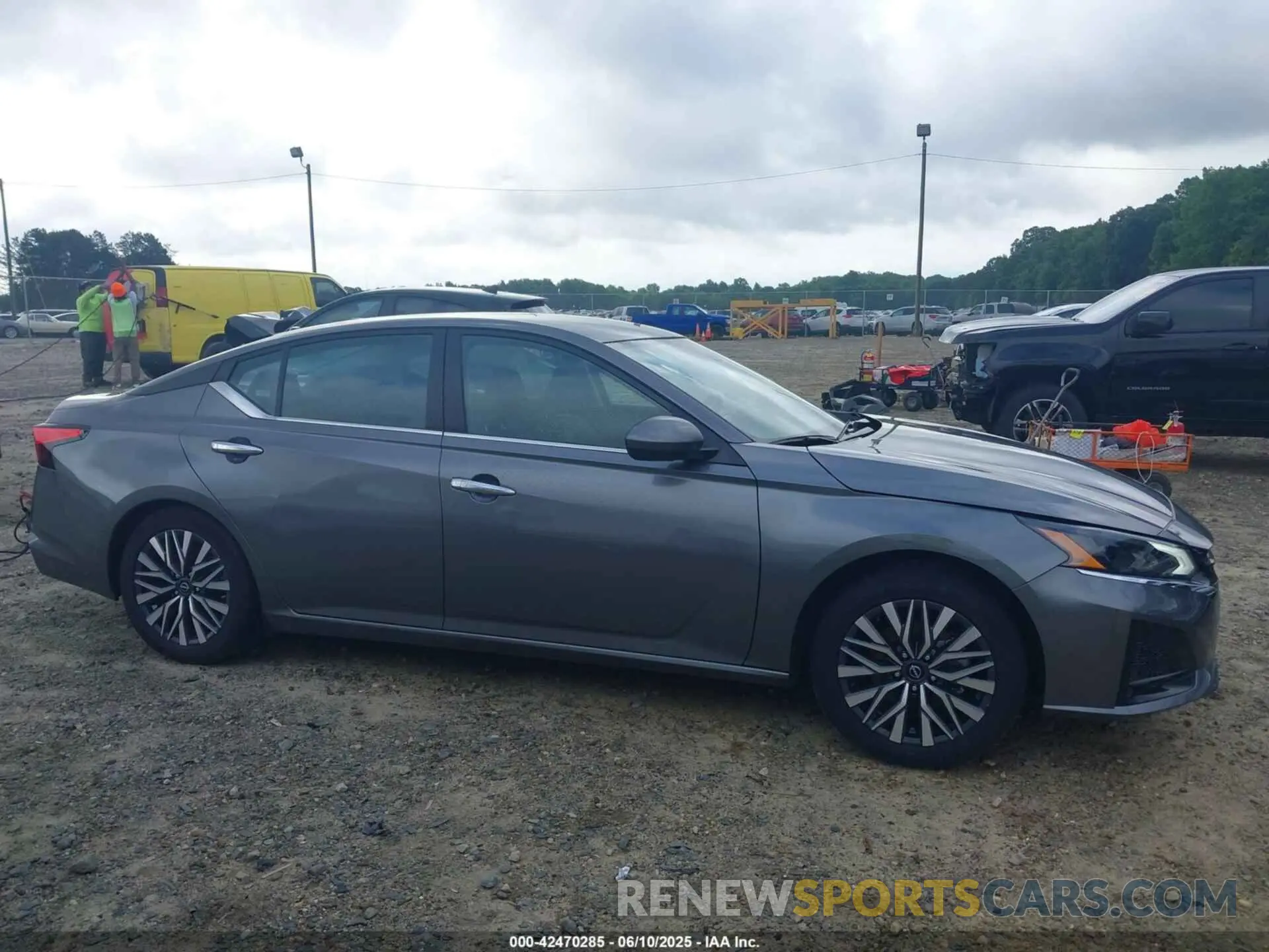 13 fotografías del automóvil dañado 1N4BL4DV5PN386768 NISSAN ALTIMA 2023