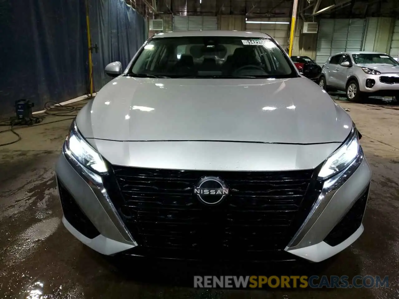 5 fotografías del automóvil dañado 1N4BL4DV6PN352046 NISSAN ALTIMA 2023