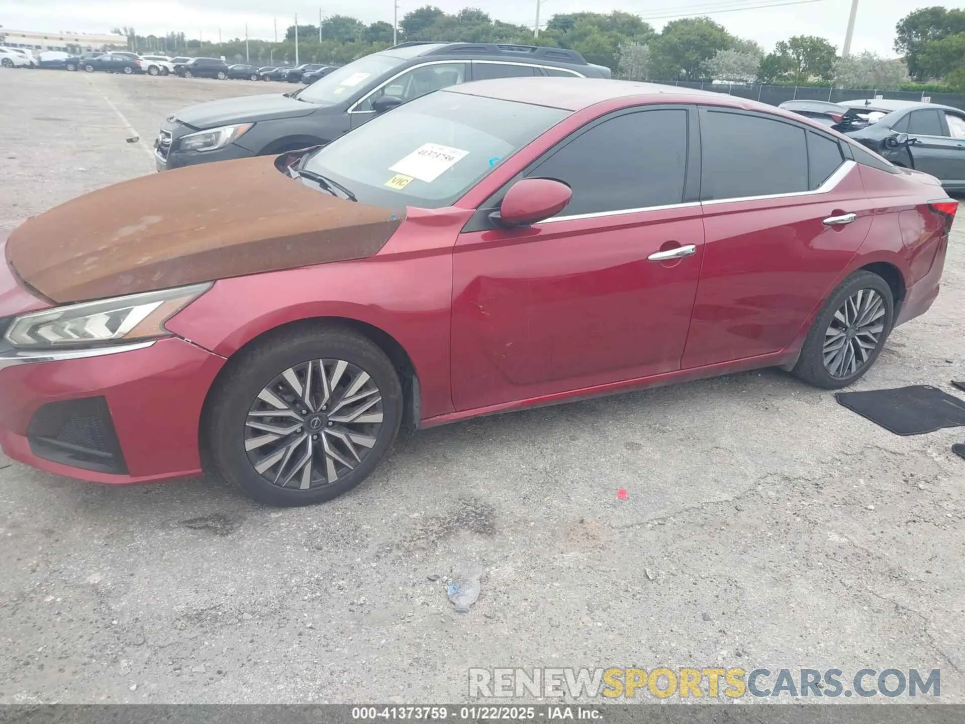 2 fotografías del automóvil dañado 1N4BL4DV6PN381045 NISSAN ALTIMA 2023