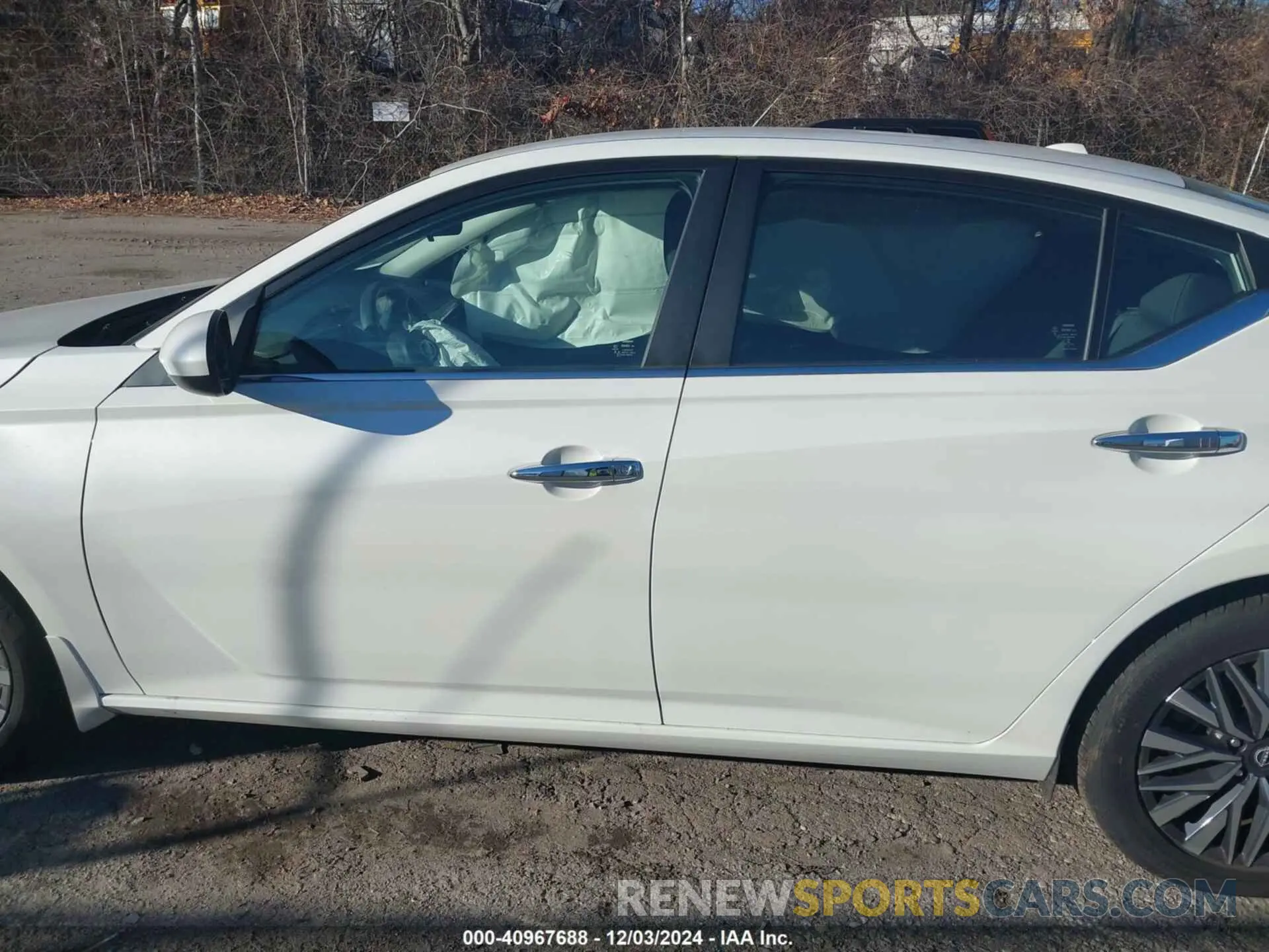 13 fotografías del automóvil dañado 1N4BL4DV7PN396749 NISSAN ALTIMA 2023