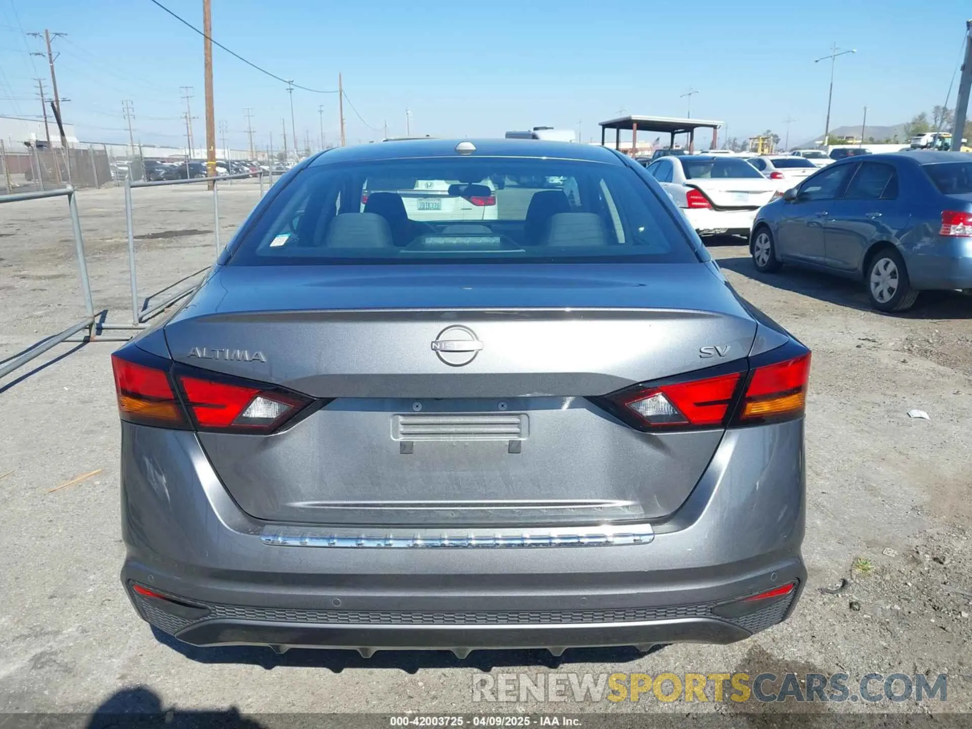 17 fotografías del automóvil dañado 1N4BL4DV7PN398839 NISSAN ALTIMA 2023
