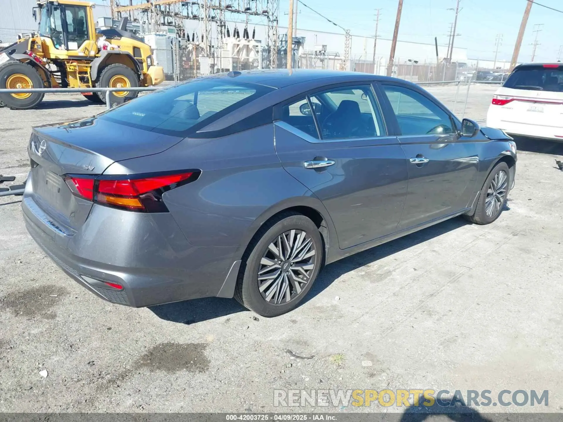 4 fotografías del automóvil dañado 1N4BL4DV7PN398839 NISSAN ALTIMA 2023