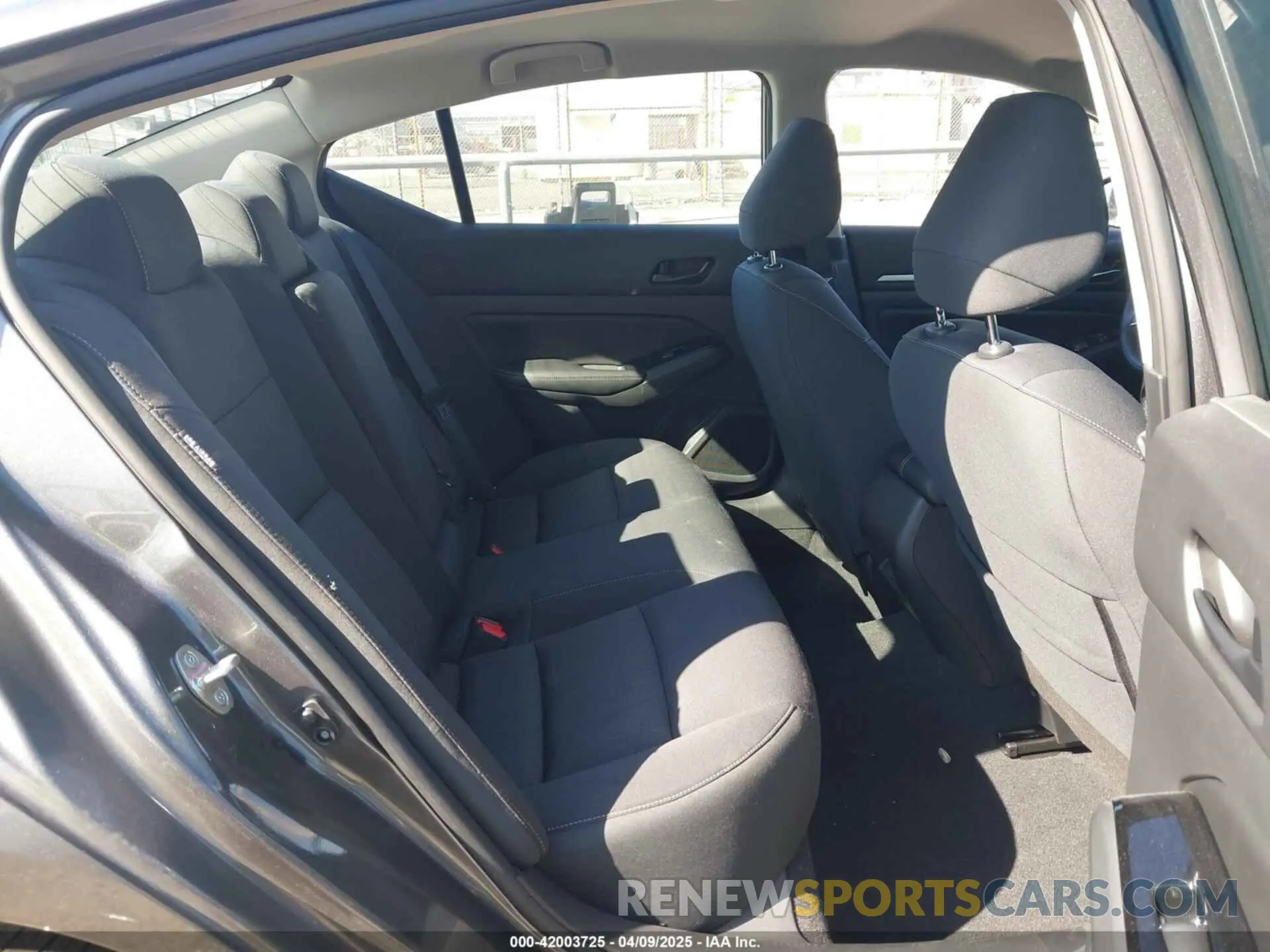 8 fotografías del automóvil dañado 1N4BL4DV7PN398839 NISSAN ALTIMA 2023