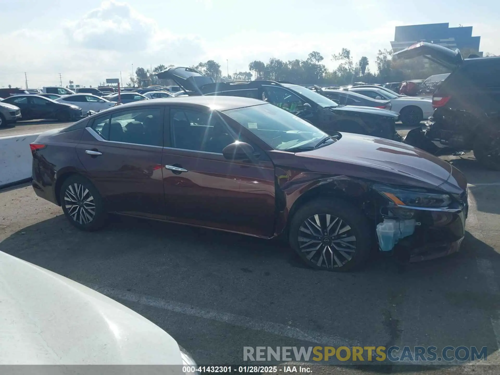 13 fotografías del automóvil dañado 1N4BL4DV7PN421505 NISSAN ALTIMA 2023