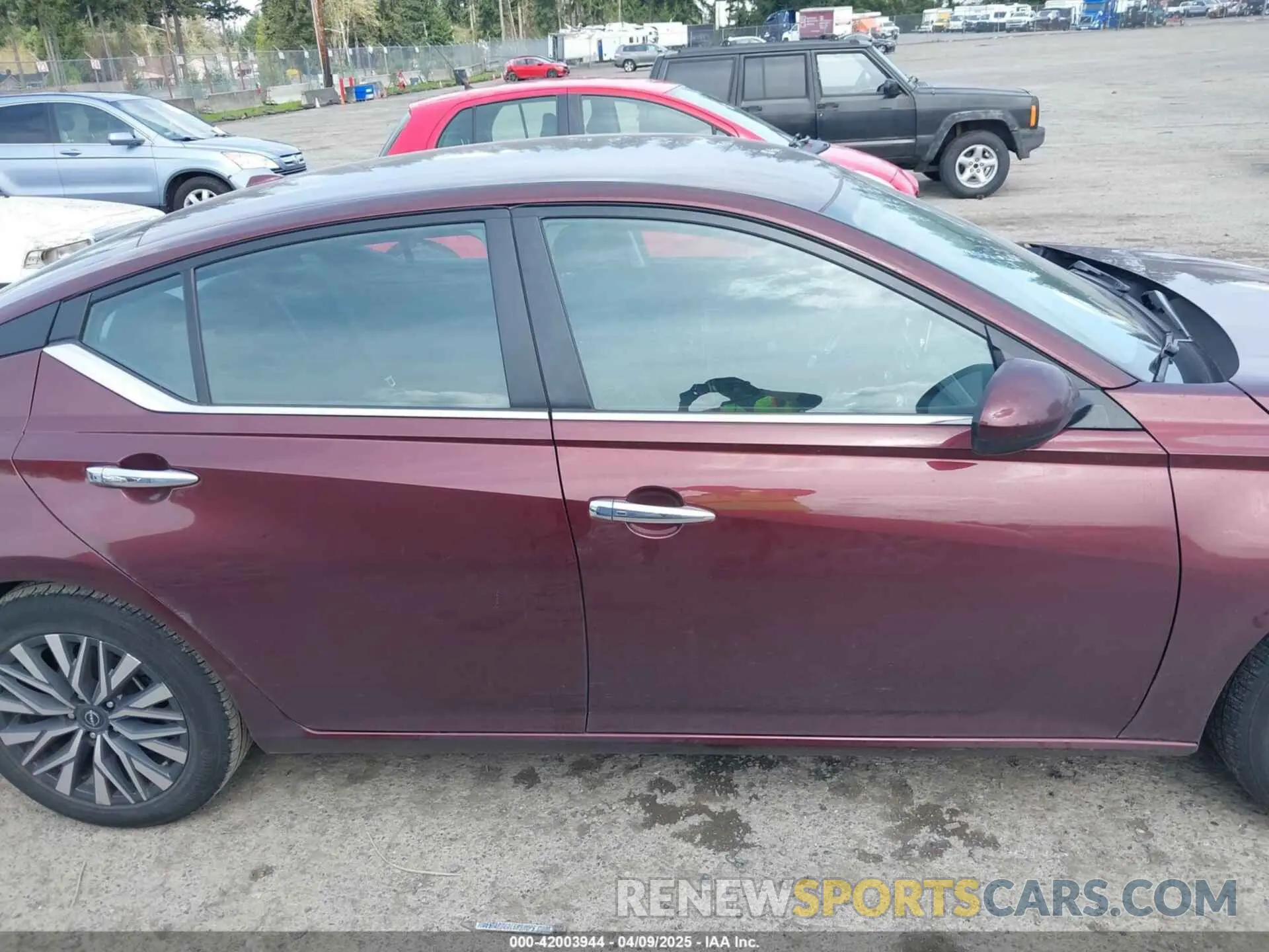 14 fotografías del automóvil dañado 1N4BL4DV8PN359225 NISSAN ALTIMA 2023