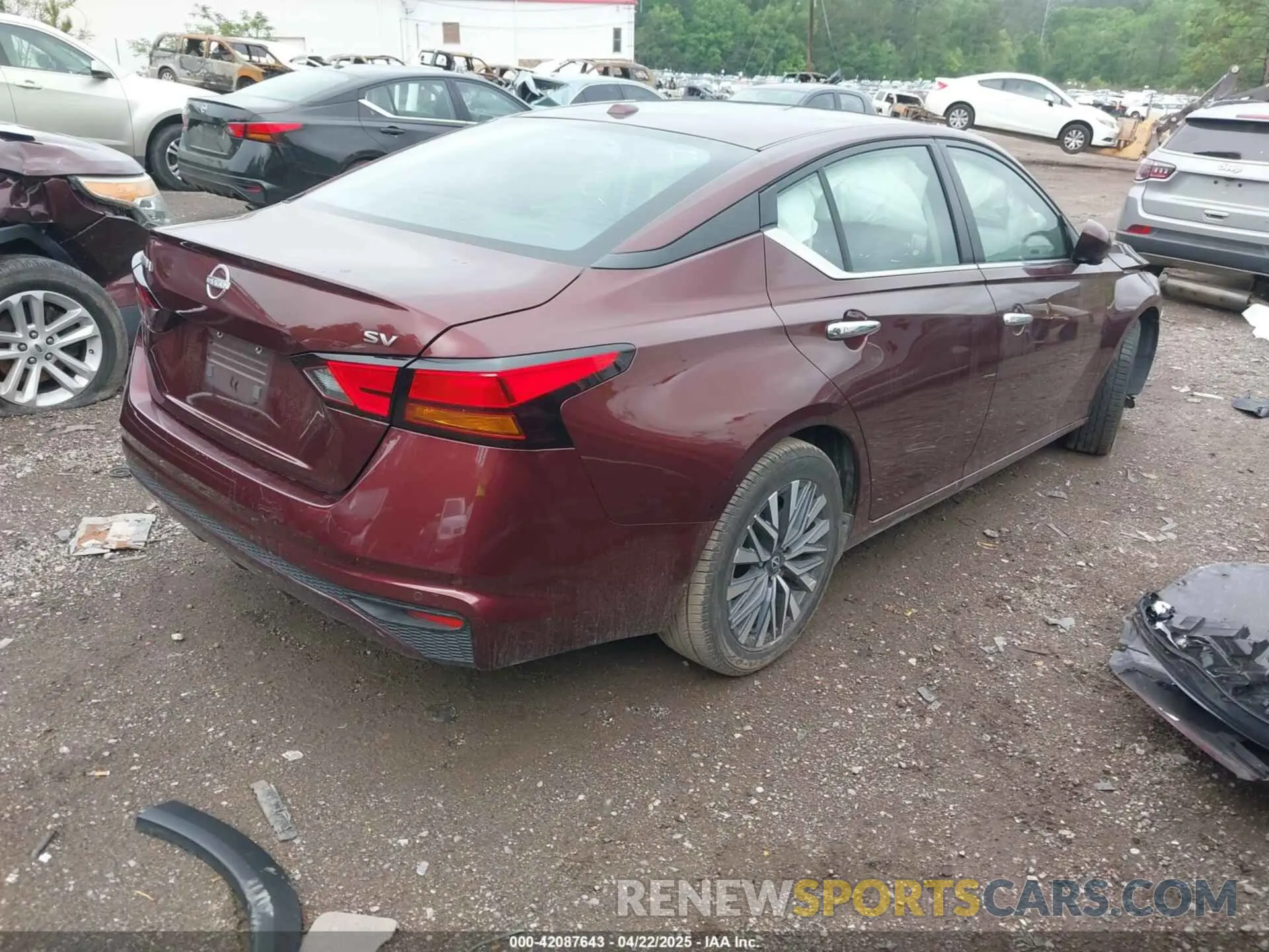 4 fotografías del automóvil dañado 1N4BL4DV8PN375103 NISSAN ALTIMA 2023