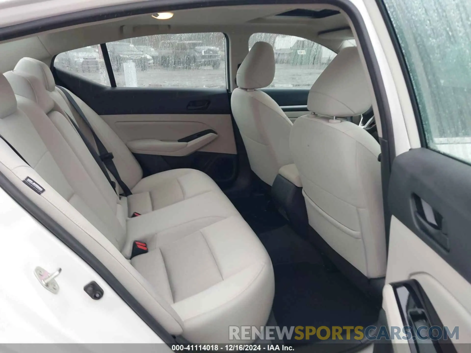 8 fotografías del automóvil dañado 1N4BL4DV9PN303858 NISSAN ALTIMA 2023
