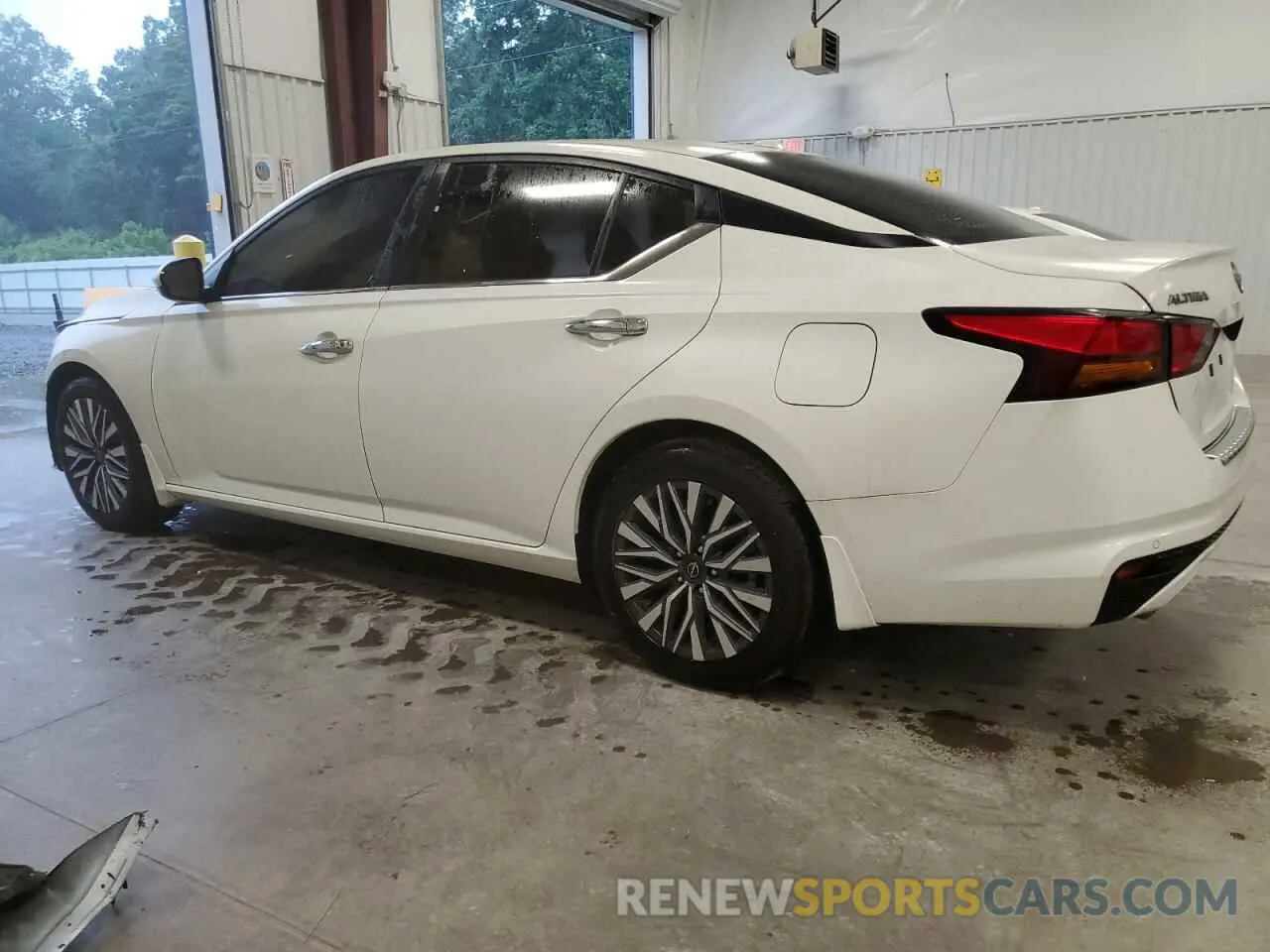 2 fotografías del automóvil dañado 1N4BL4DV9PN331241 NISSAN ALTIMA 2023