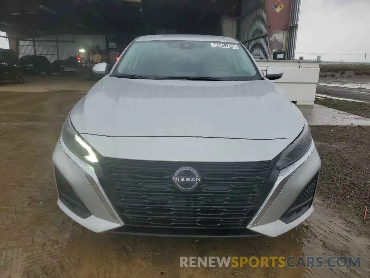 5 fotografías del automóvil dañado 1N4BL4DV9PN342837 NISSAN ALTIMA 2023