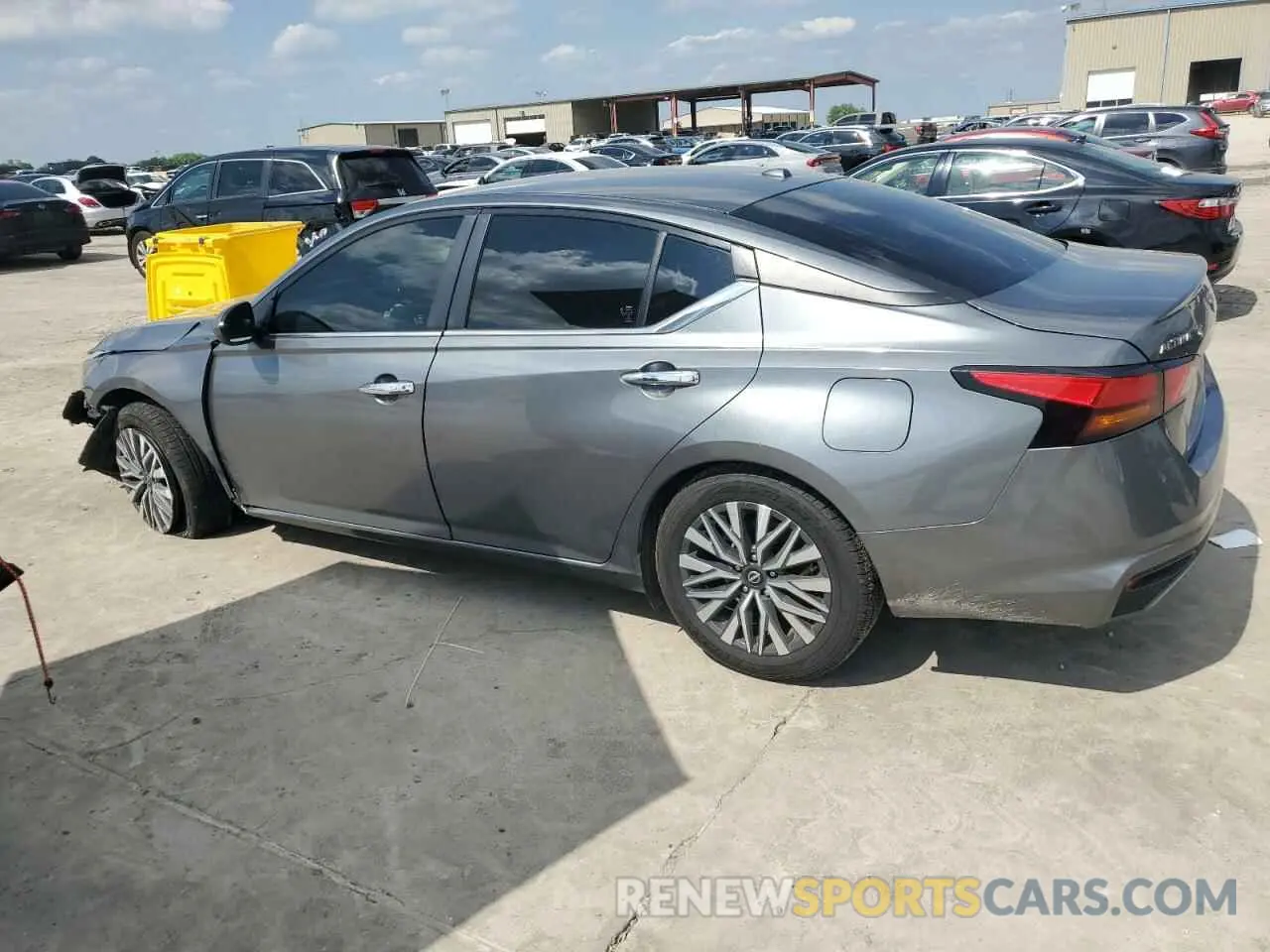 2 fotografías del automóvil dañado 1N4BL4DV9PN352963 NISSAN ALTIMA 2023