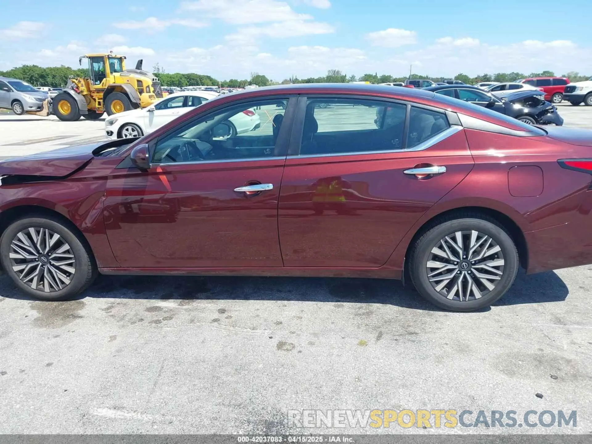 14 fotografías del automóvil dañado 1N4BL4DV9PN360495 NISSAN ALTIMA 2023