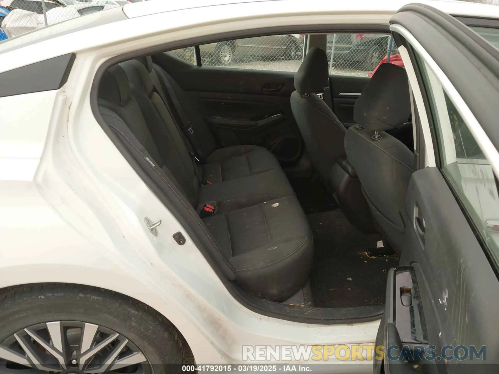 8 fotografías del automóvil dañado 1N4BL4DV9PN365342 NISSAN ALTIMA 2023