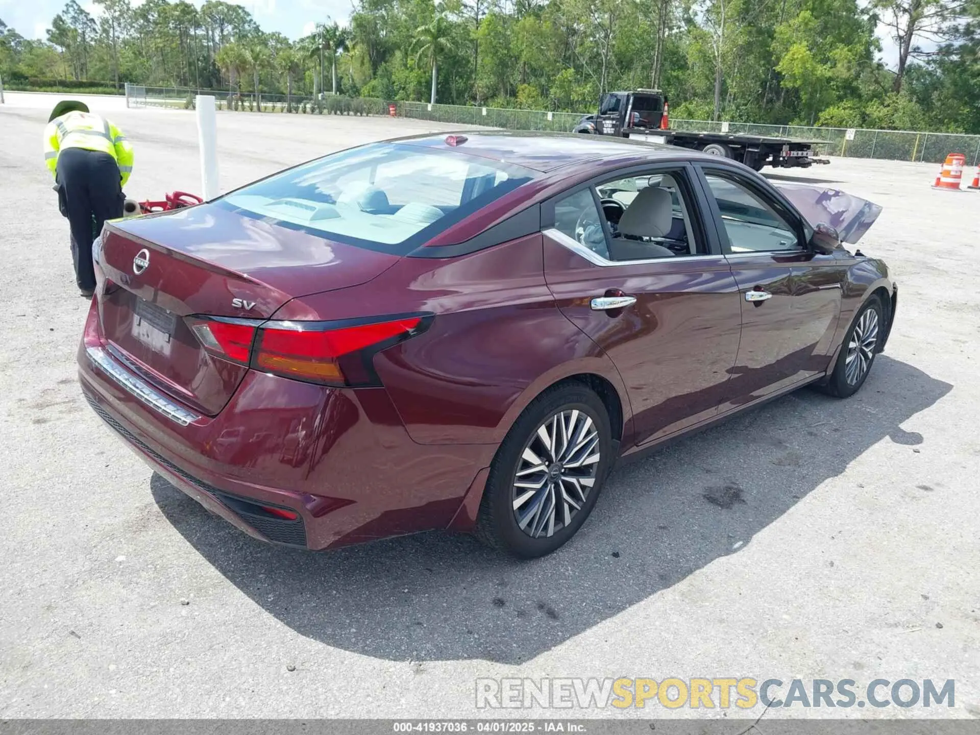 4 fotografías del automóvil dañado 1N4BL4DV9PN415642 NISSAN ALTIMA 2023