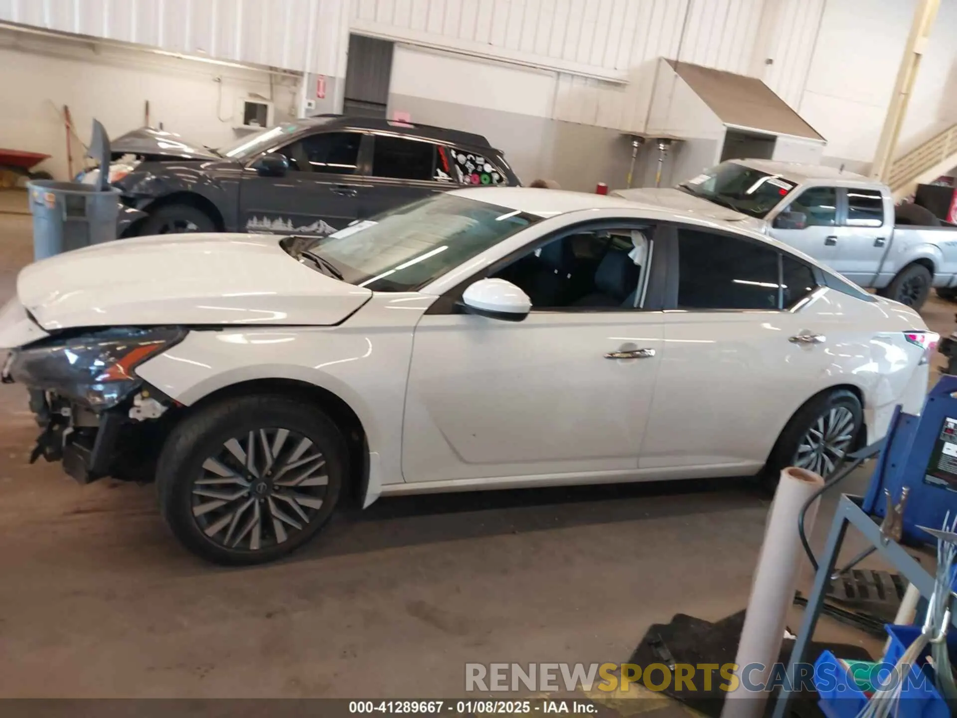 14 fotografías del automóvil dañado 1N4BL4DW6PN399893 NISSAN ALTIMA 2023