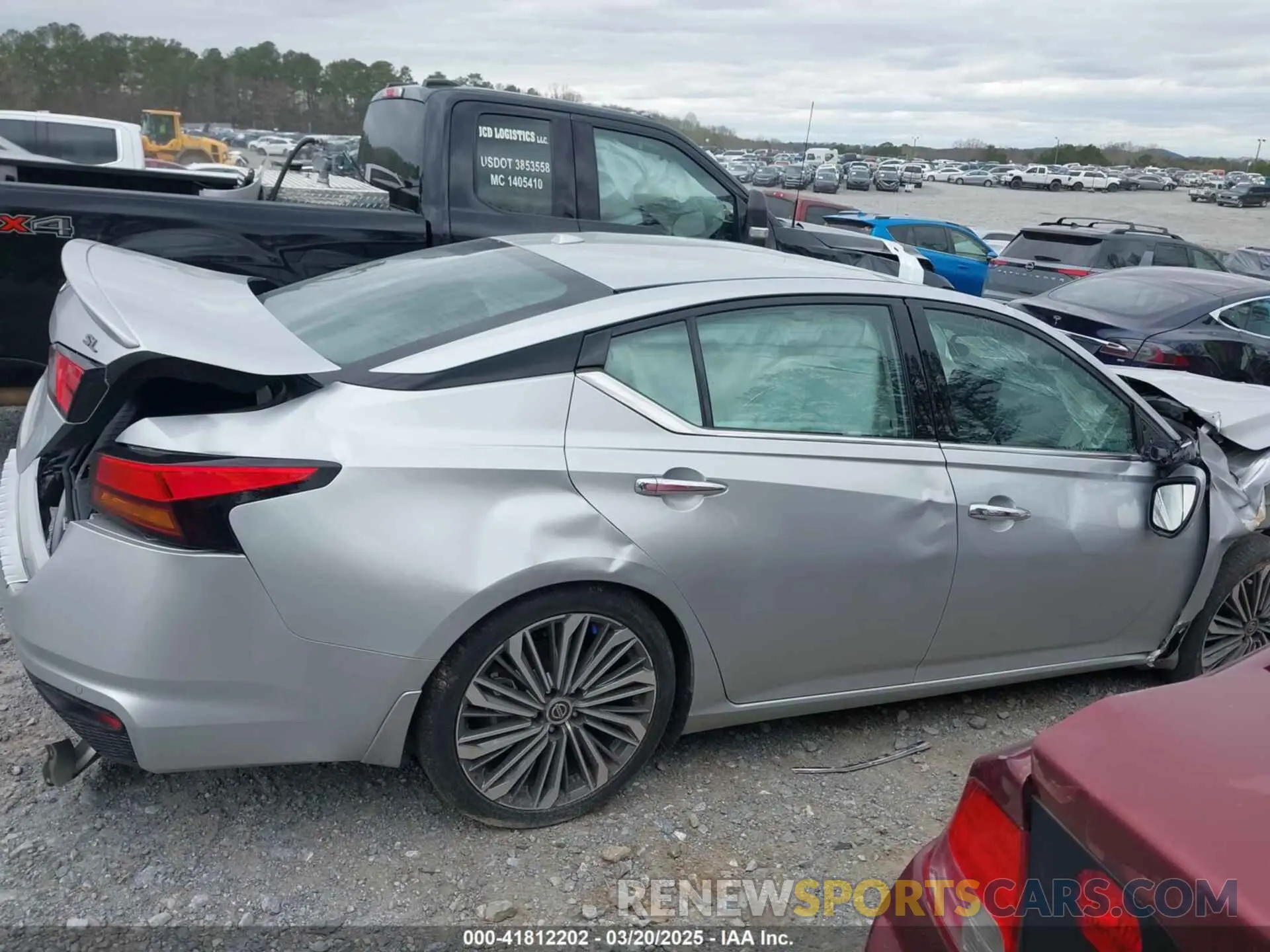 13 fotografías del automóvil dañado 1N4BL4EV2PN381834 NISSAN ALTIMA 2023