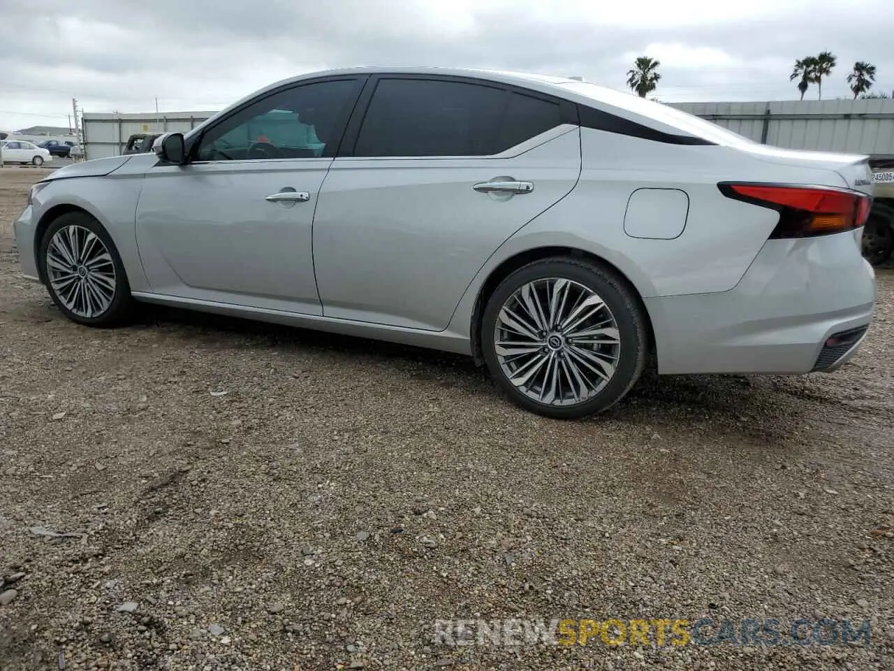 2 fotografías del automóvil dañado 1N4BL4EV5PN365952 NISSAN ALTIMA 2023