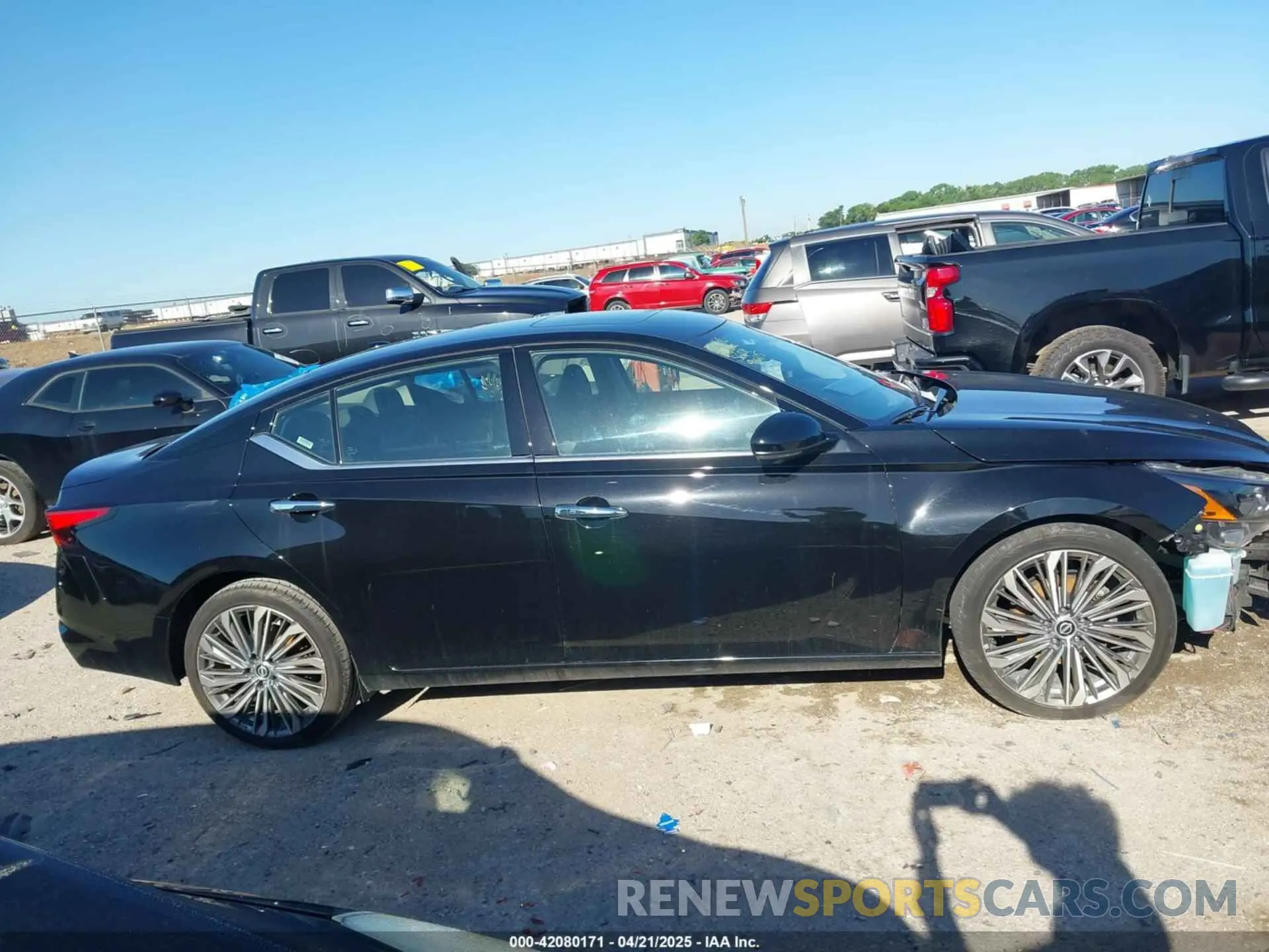 14 fotografías del automóvil dañado 1N4BL4EV6PN384753 NISSAN ALTIMA 2023