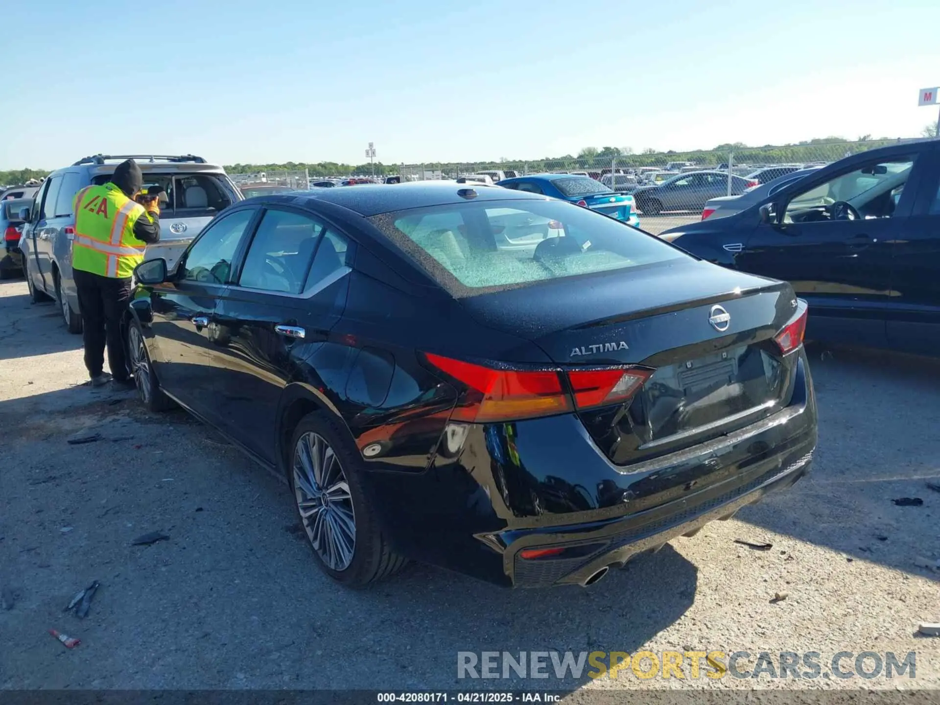 3 fotografías del automóvil dañado 1N4BL4EV6PN384753 NISSAN ALTIMA 2023