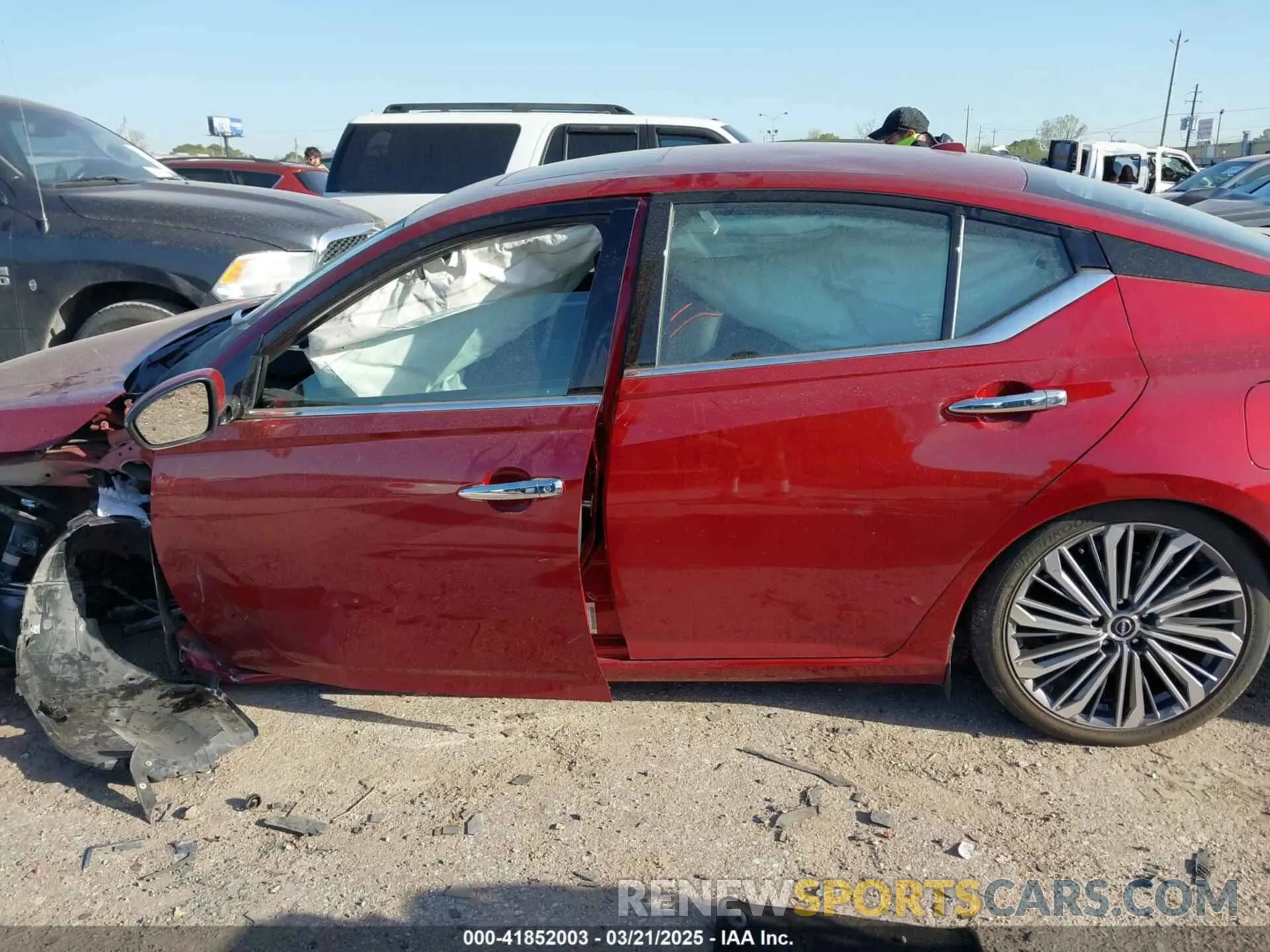 14 fotografías del automóvil dañado 1N4BL4EV7PN328546 NISSAN ALTIMA 2023