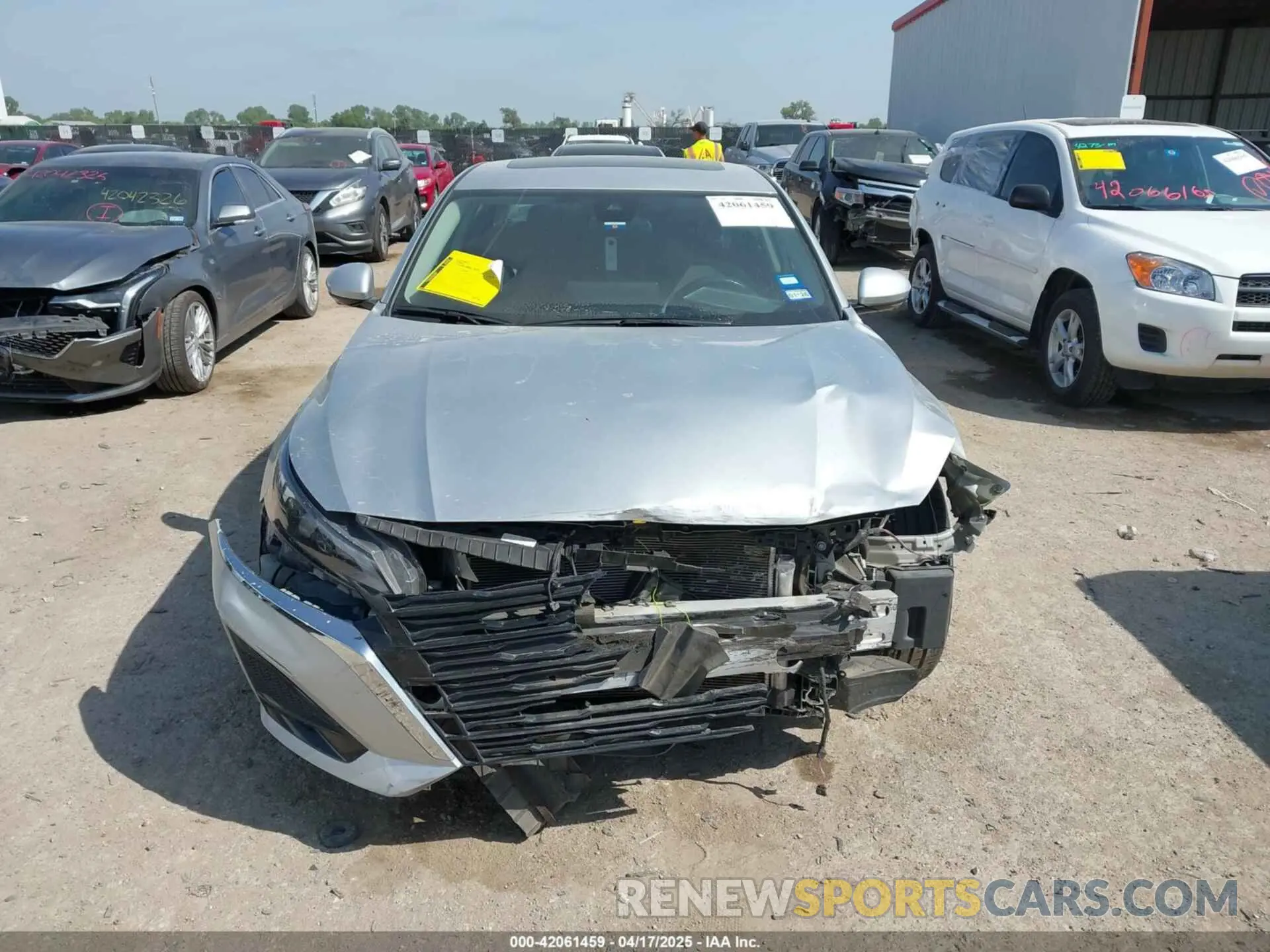 13 fotografías del automóvil dañado 1N4BL4EV7PN370313 NISSAN ALTIMA 2023