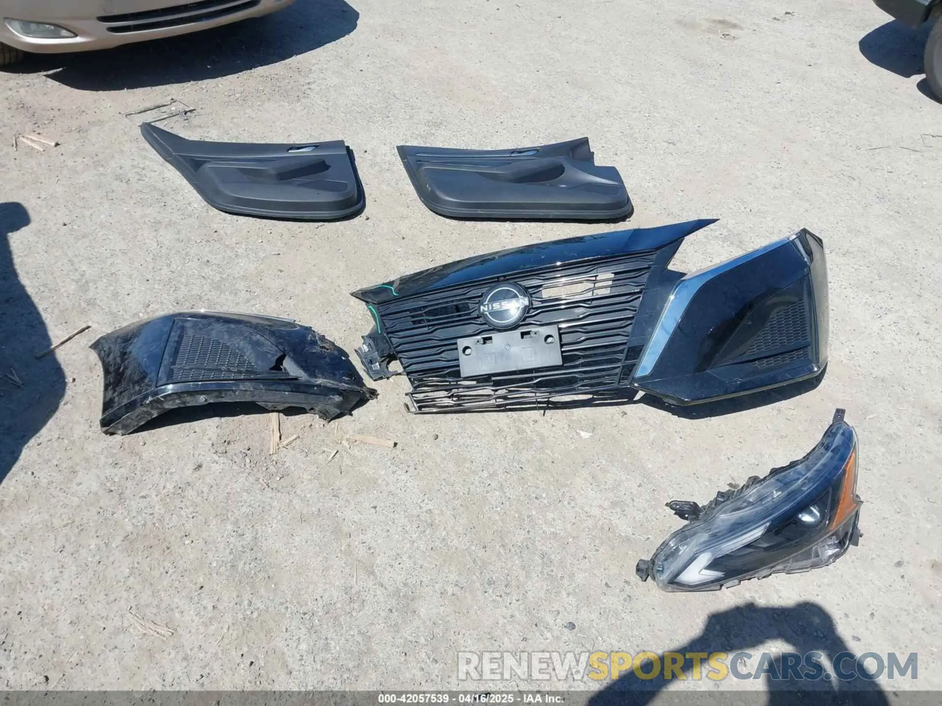 12 fotografías del automóvil dañado 1N4BL4EW8PN418006 NISSAN ALTIMA 2023