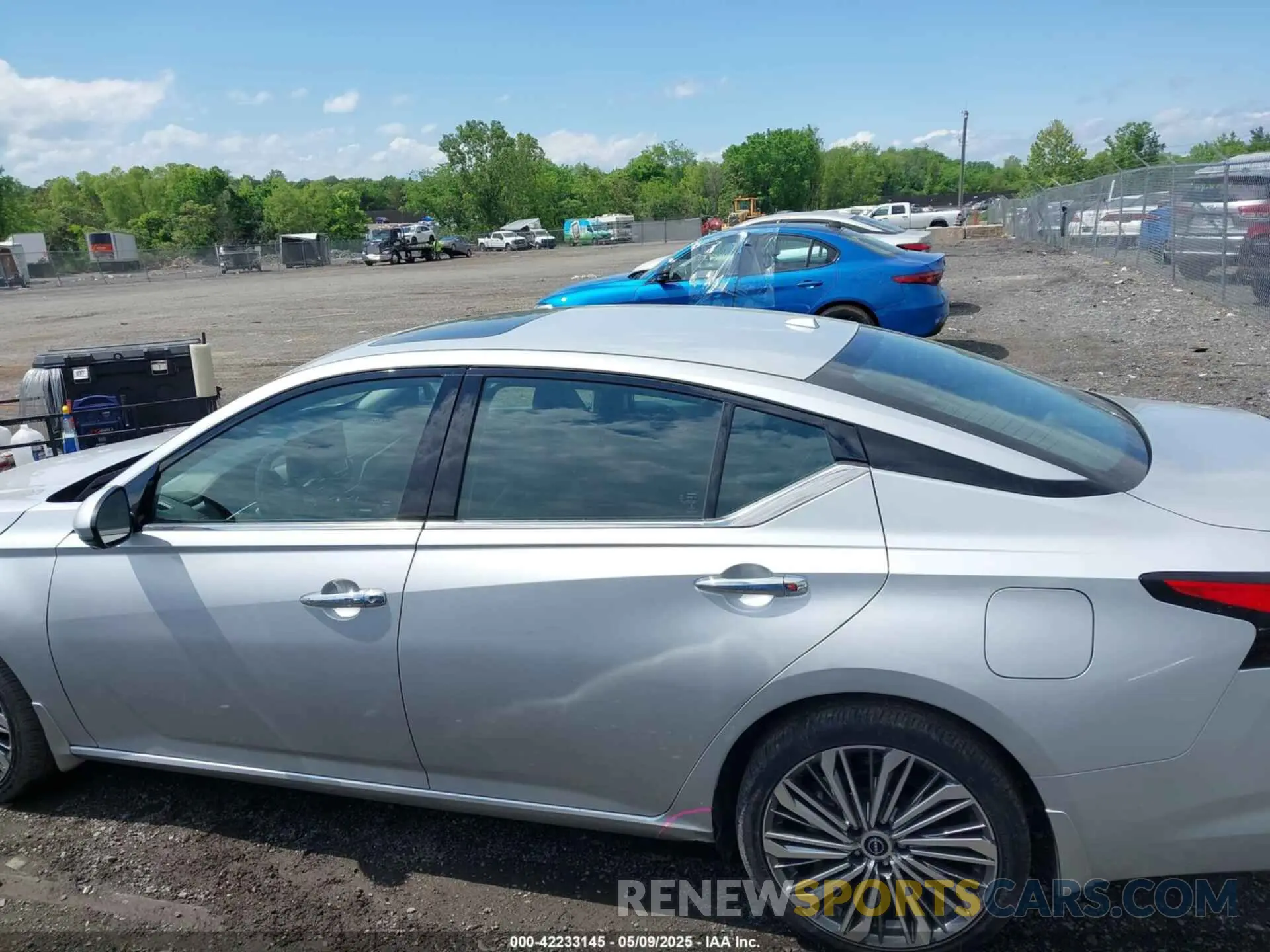 14 fotografías del automóvil dañado 1N4BL4EW9PN331134 NISSAN ALTIMA 2023