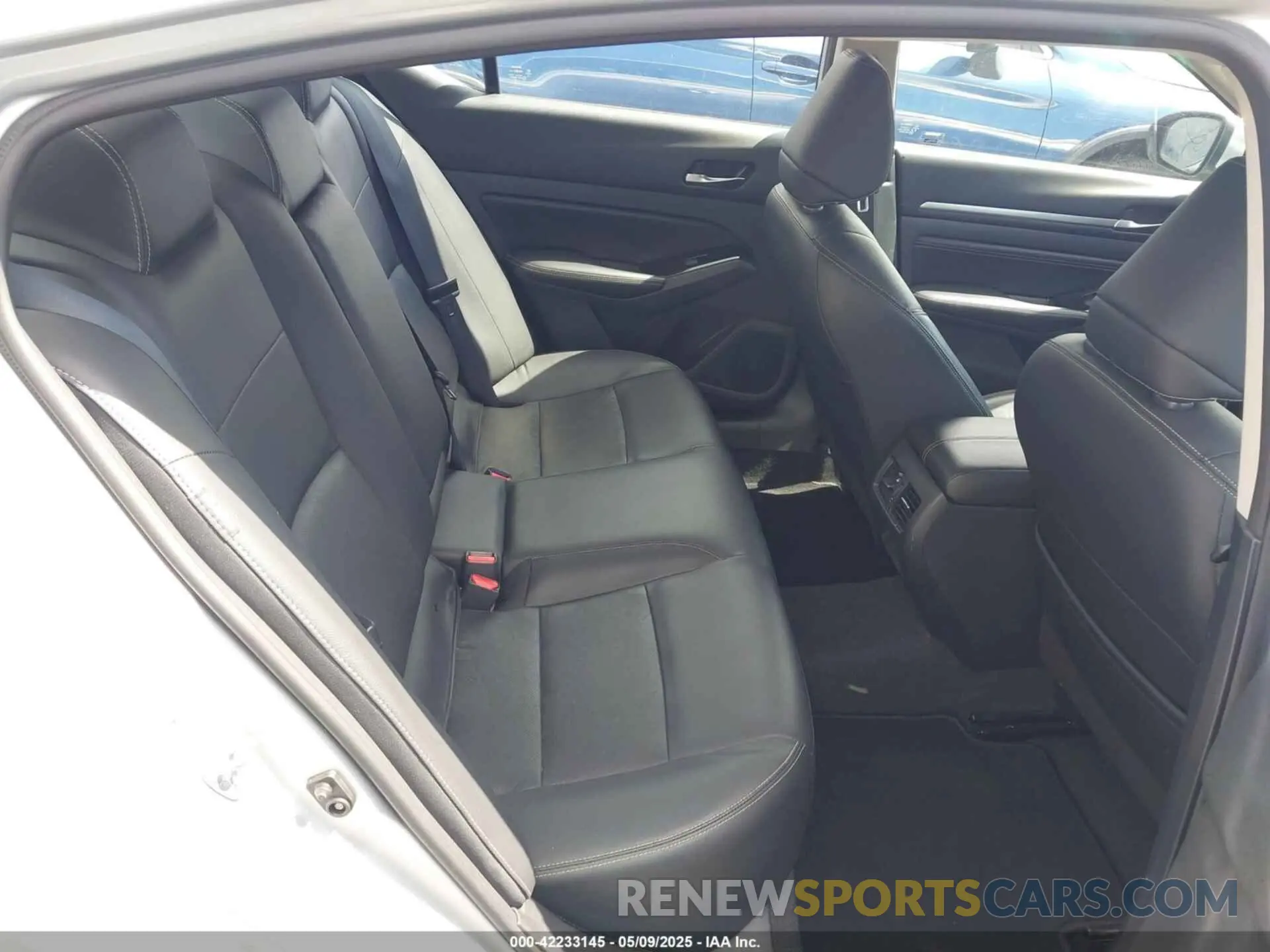 8 fotografías del automóvil dañado 1N4BL4EW9PN331134 NISSAN ALTIMA 2023