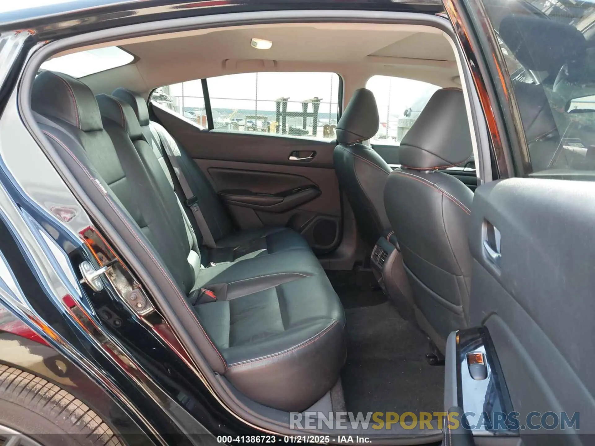 8 fotografías del automóvil dañado 1N4AL4CV3RN311552 NISSAN ALTIMA 2024
