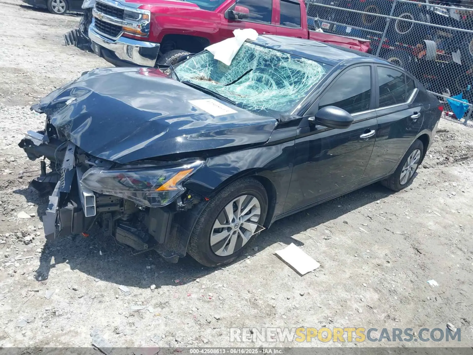 2 fotografías del automóvil dañado 1N4BL4BV1RN405130 NISSAN ALTIMA 2024