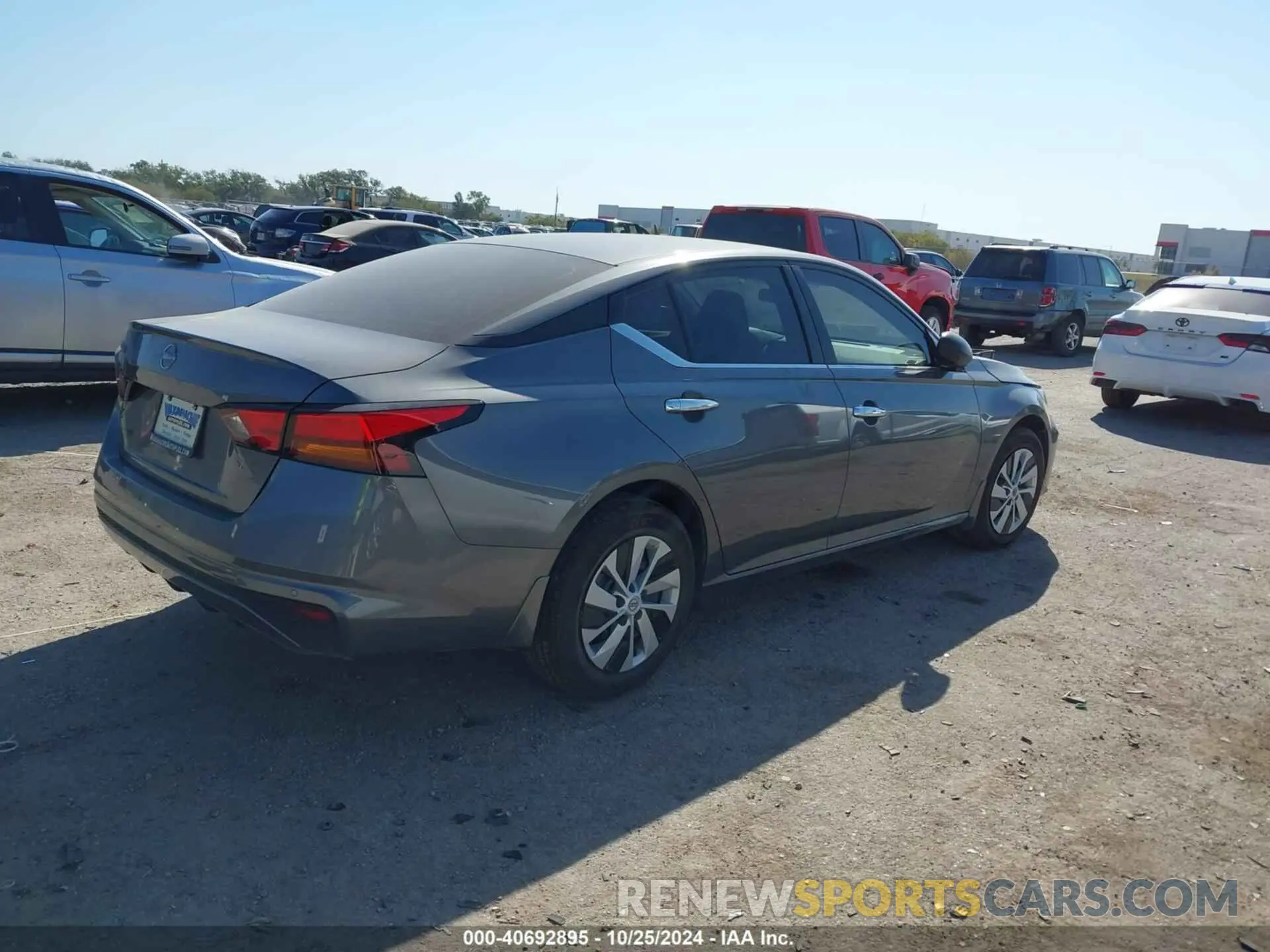 4 fotografías del automóvil dañado 1N4BL4BV9RN406249 NISSAN ALTIMA 2024