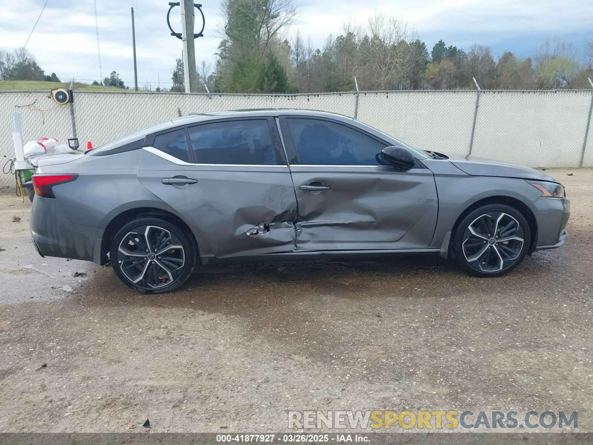 13 fotografías del automóvil dañado 1N4BL4CV1RN331948 NISSAN ALTIMA 2024