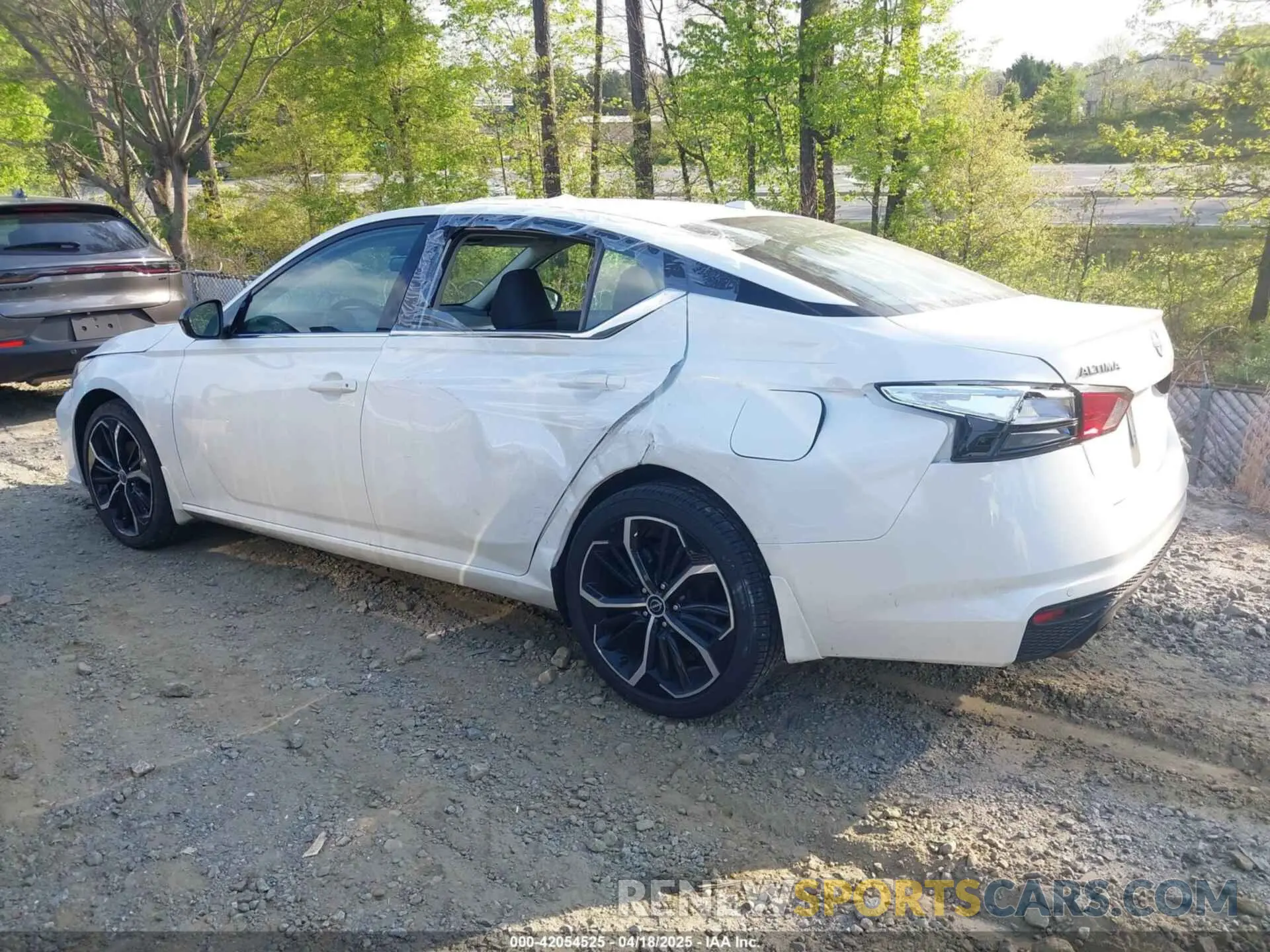 14 fotografías del automóvil dañado 1N4BL4CV1RN389123 NISSAN ALTIMA 2024