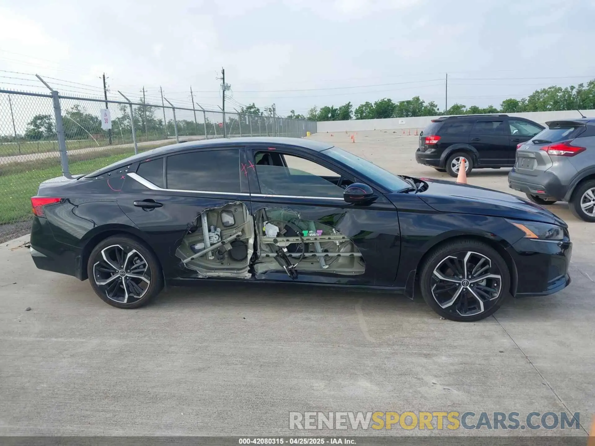 13 fotografías del automóvil dañado 1N4BL4CV1RN424324 NISSAN ALTIMA 2024
