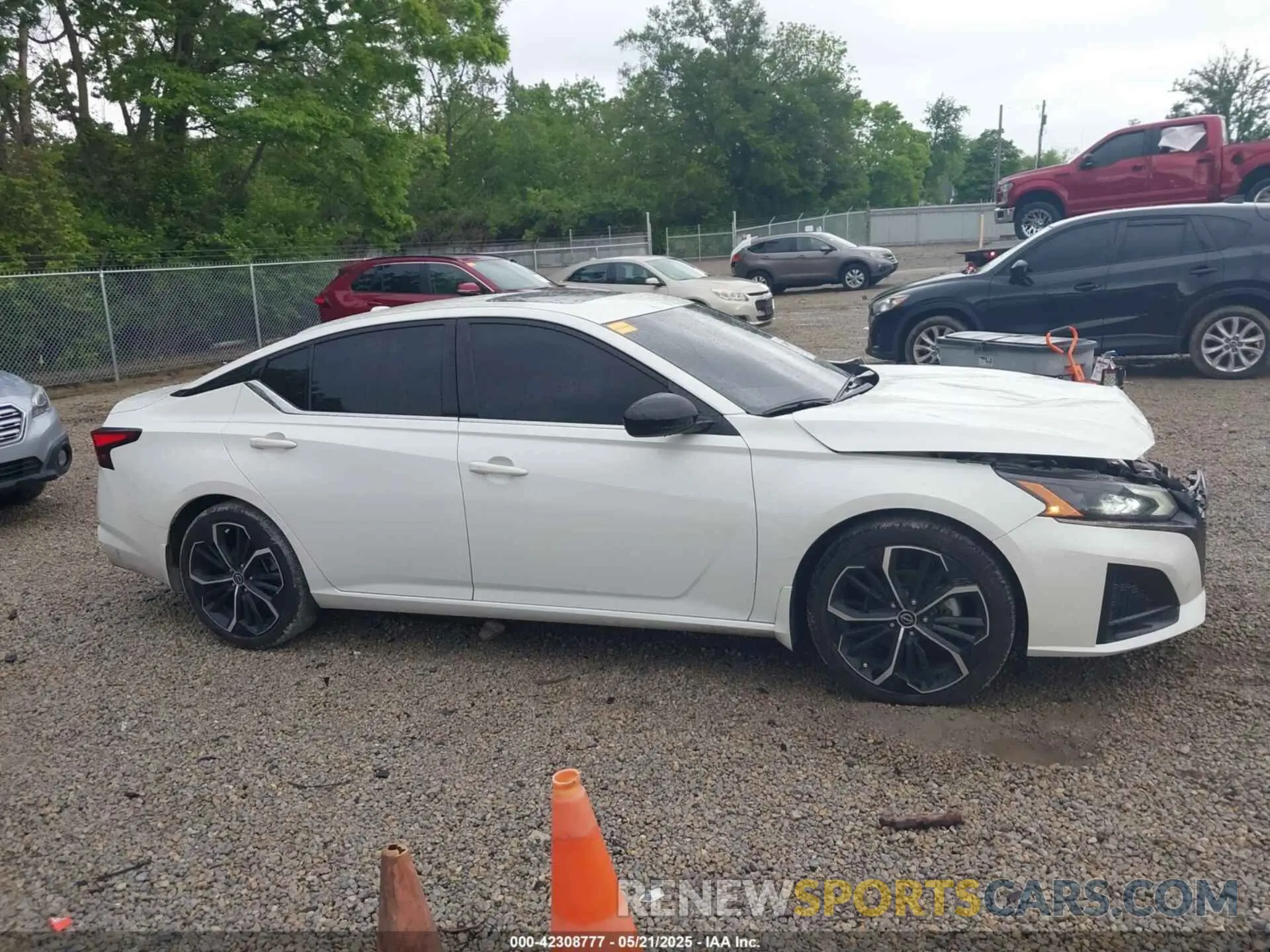 13 fotografías del automóvil dañado 1N4BL4CV3RN344295 NISSAN ALTIMA 2024