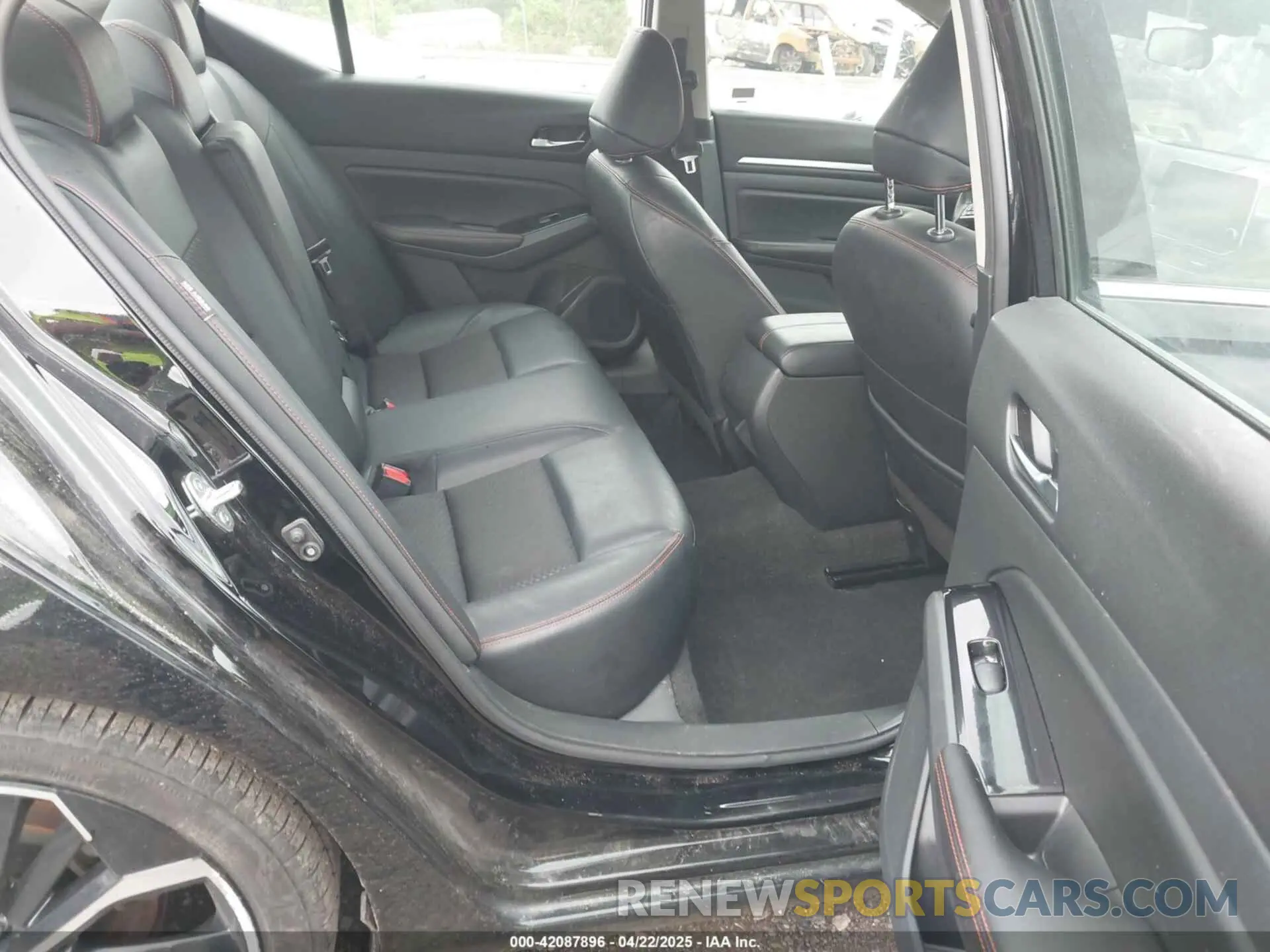 8 fotografías del automóvil dañado 1N4BL4CV5RN307099 NISSAN ALTIMA 2024