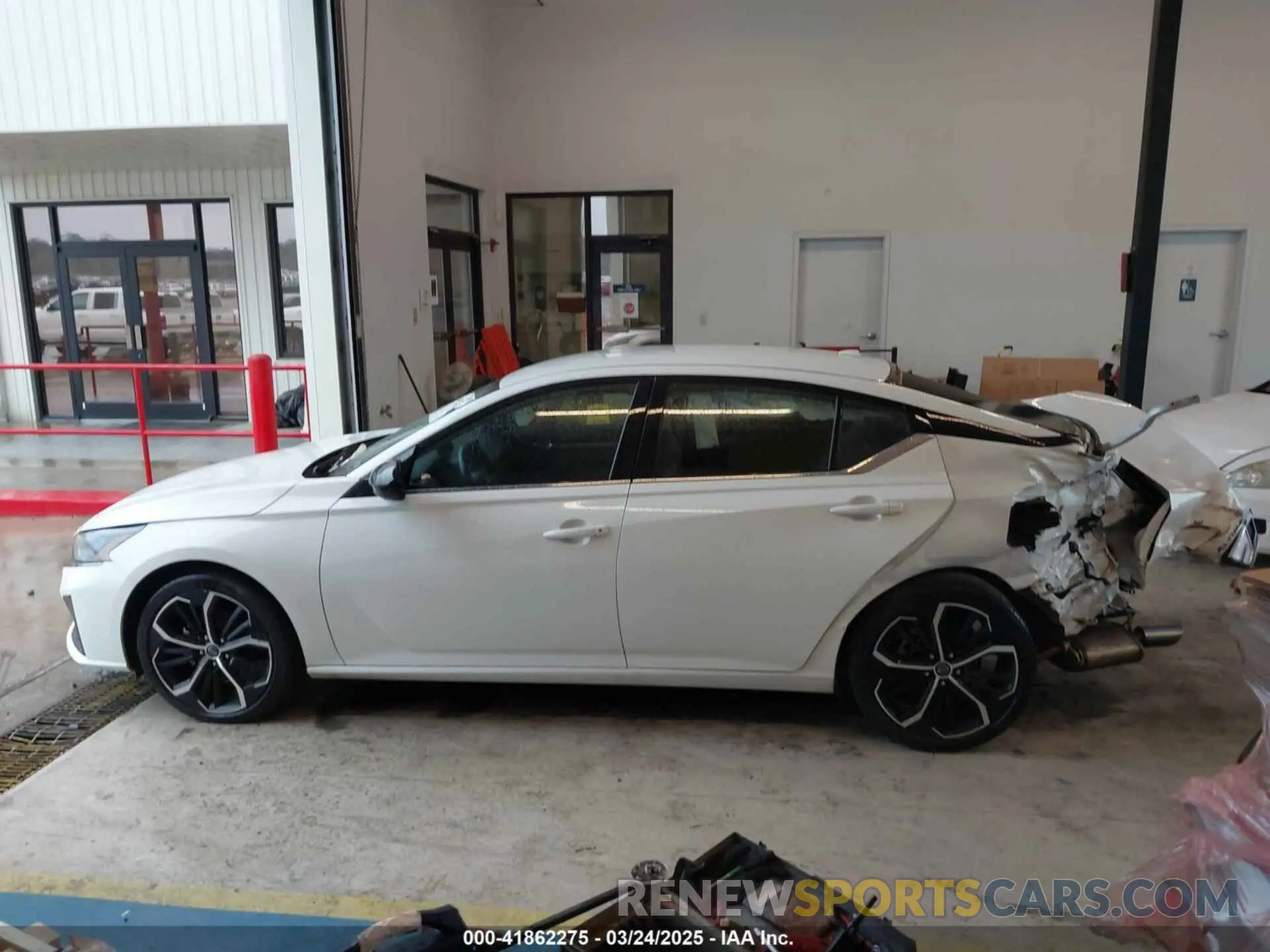 15 fotografías del automóvil dañado 1N4BL4CV6RN371958 NISSAN ALTIMA 2024