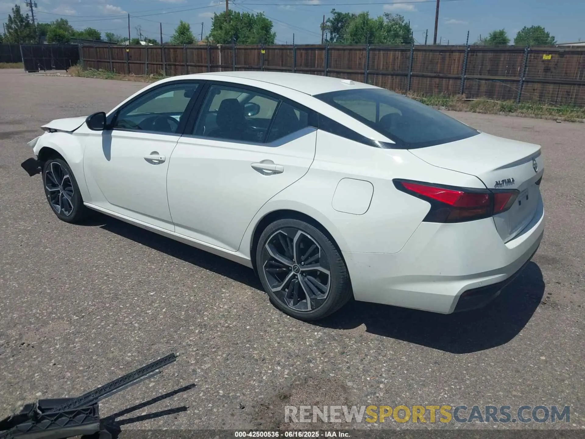 3 fotografías del automóvil dañado 1N4BL4CV6RN381342 NISSAN ALTIMA 2024