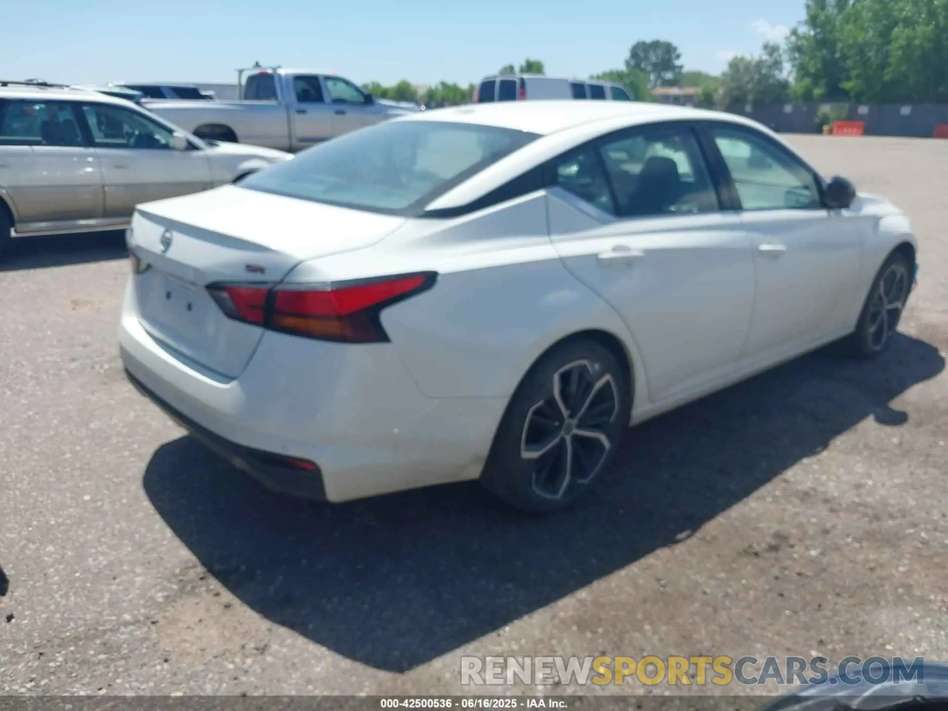 4 fotografías del automóvil dañado 1N4BL4CV6RN381342 NISSAN ALTIMA 2024