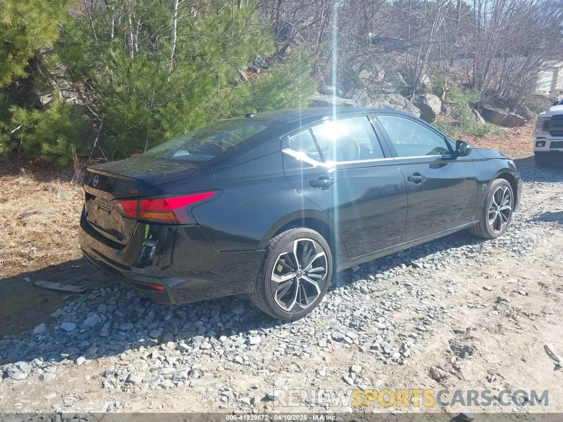4 fotografías del automóvil dañado 1N4BL4CW4RN409535 NISSAN ALTIMA 2024