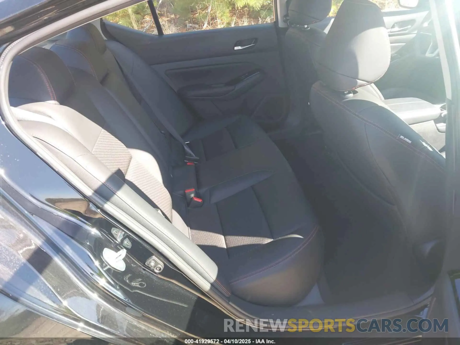 8 fotografías del automóvil dañado 1N4BL4CW4RN409535 NISSAN ALTIMA 2024