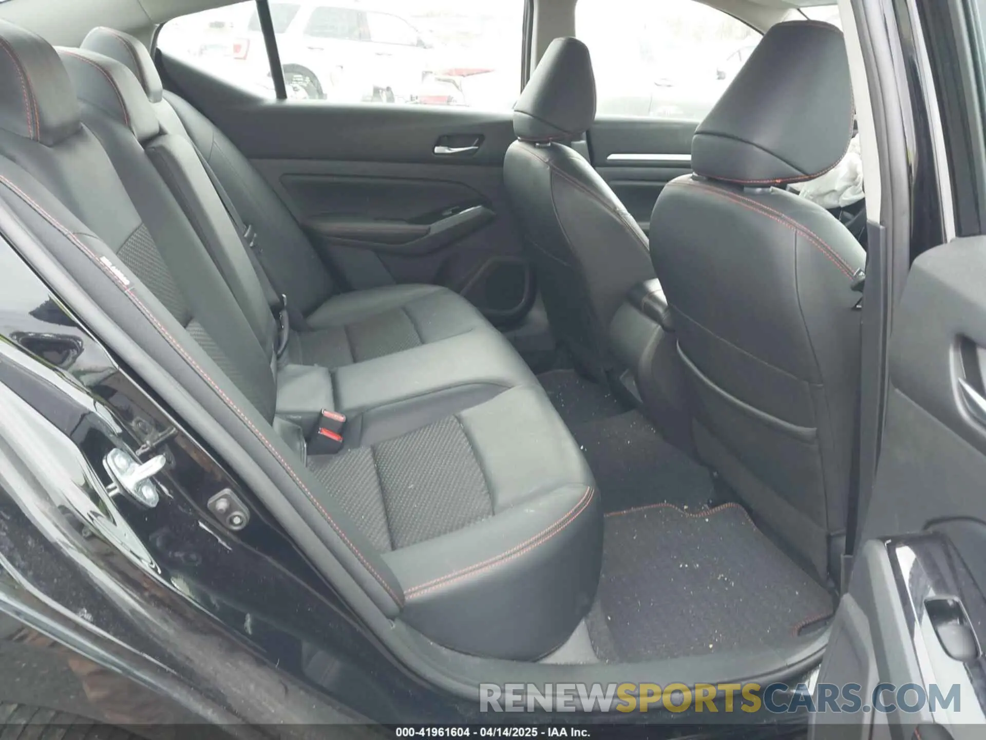 8 fotografías del automóvil dañado 1N4BL4CW8RN418464 NISSAN ALTIMA 2024