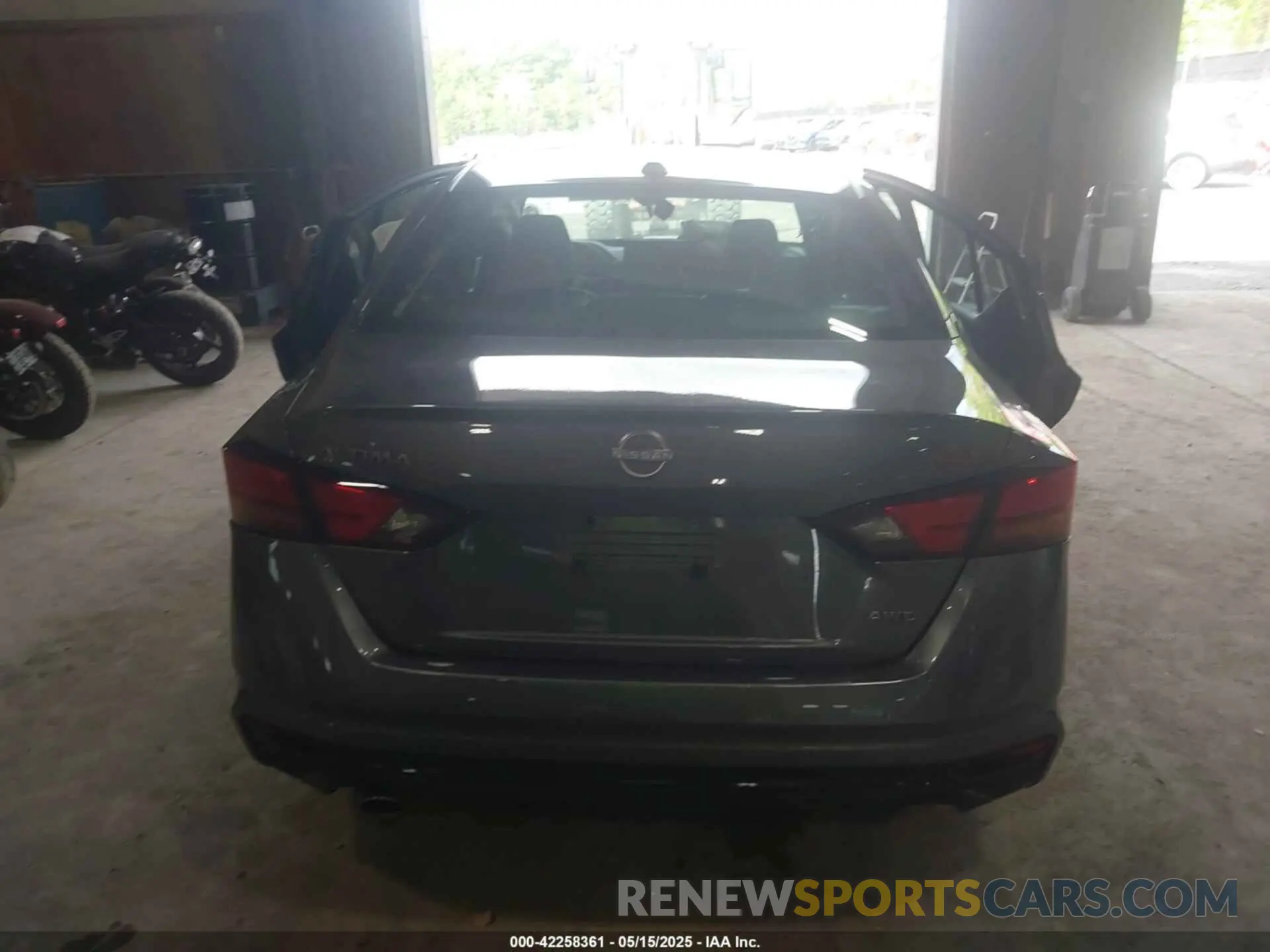 16 fotografías del automóvil dañado 1N4BL4CW9RN315294 NISSAN ALTIMA 2024