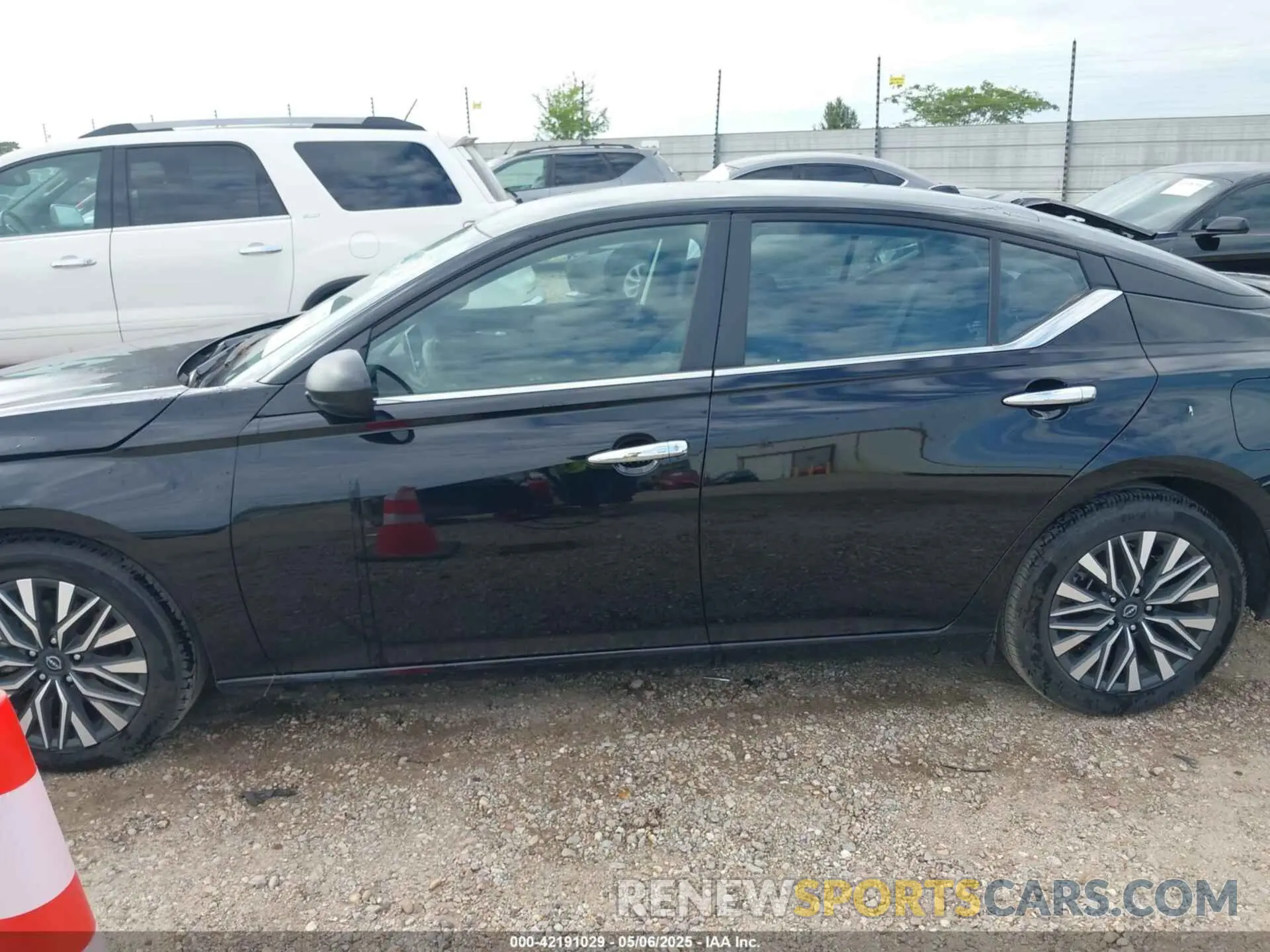 14 fotografías del automóvil dañado 1N4BL4DV0RN335813 NISSAN ALTIMA 2024