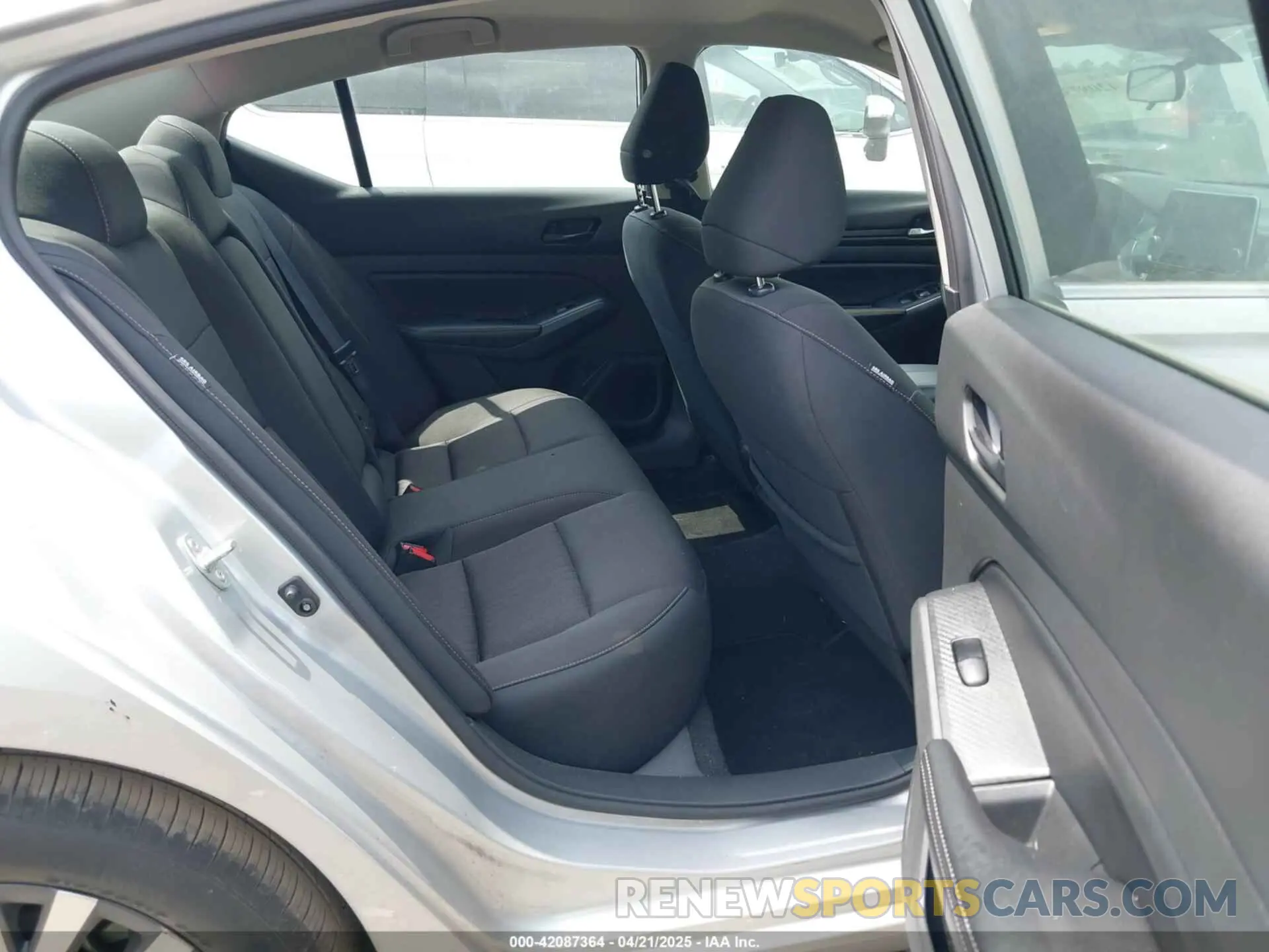 8 fotografías del automóvil dañado 1N4BL4DV2RN304319 NISSAN ALTIMA 2024